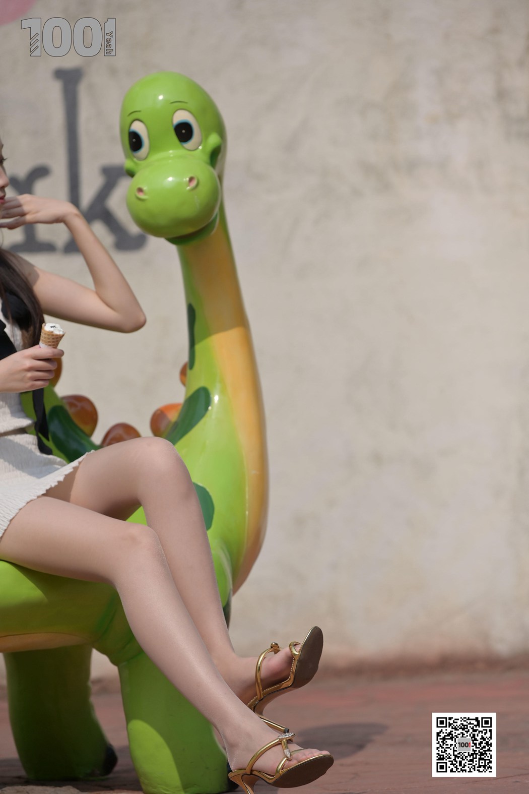 图片[78]-[IESS异思趣向] 一千零一夜 NO.102 腿腿《妈妈，那个姐姐有冰淇淋3》在线浏览 – 速更版-美库