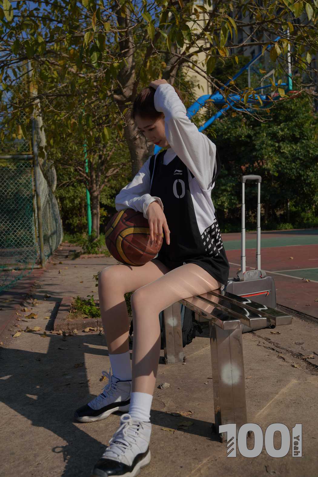 图片[10]-[IESS异思趣向] 一千零一夜 NO.105 草莓《陪女朋友打篮球1》在线浏览 – 速更版-美库