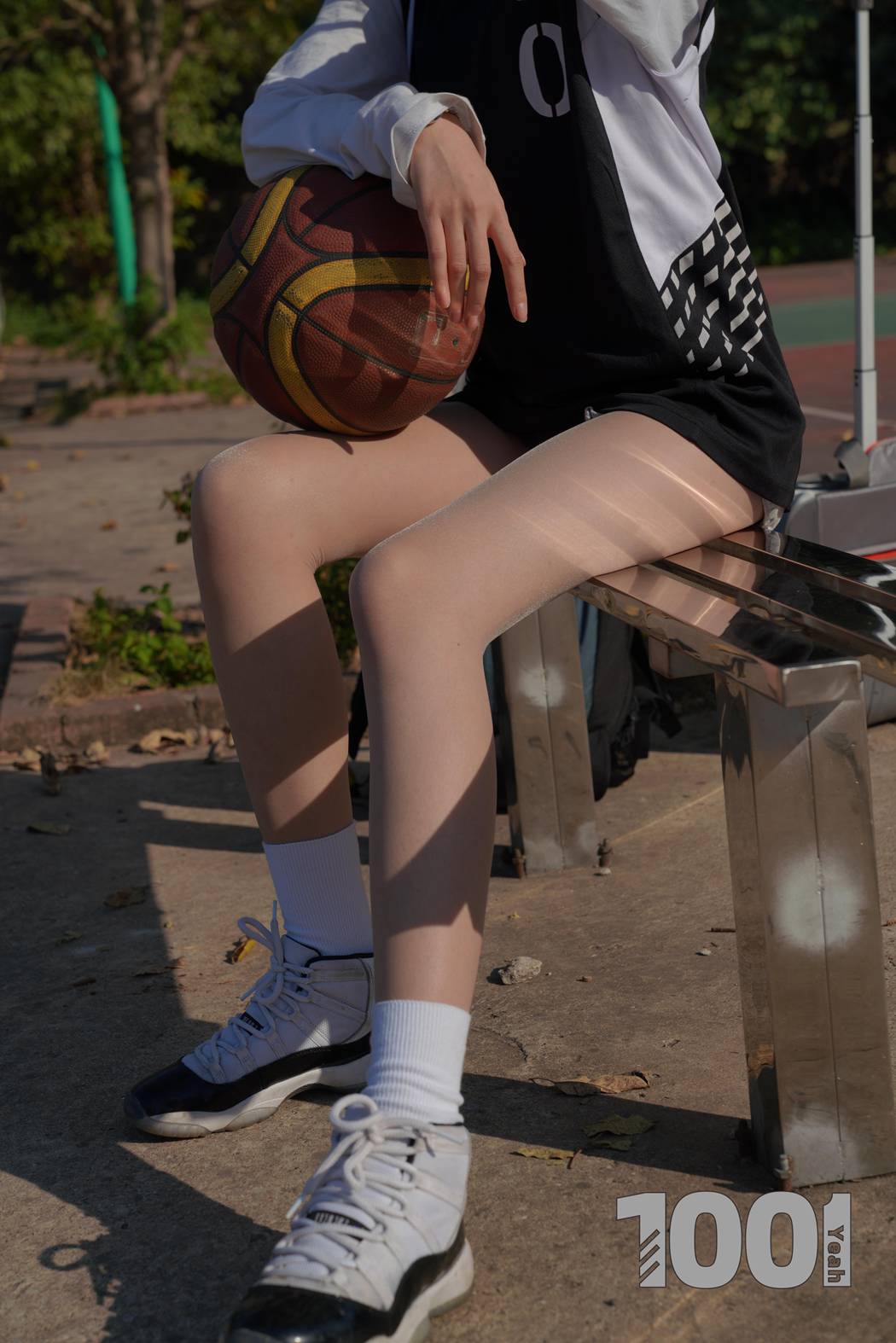 图片[15]-[IESS异思趣向] 一千零一夜 NO.105 草莓《陪女朋友打篮球1》在线浏览 – 速更版-美库