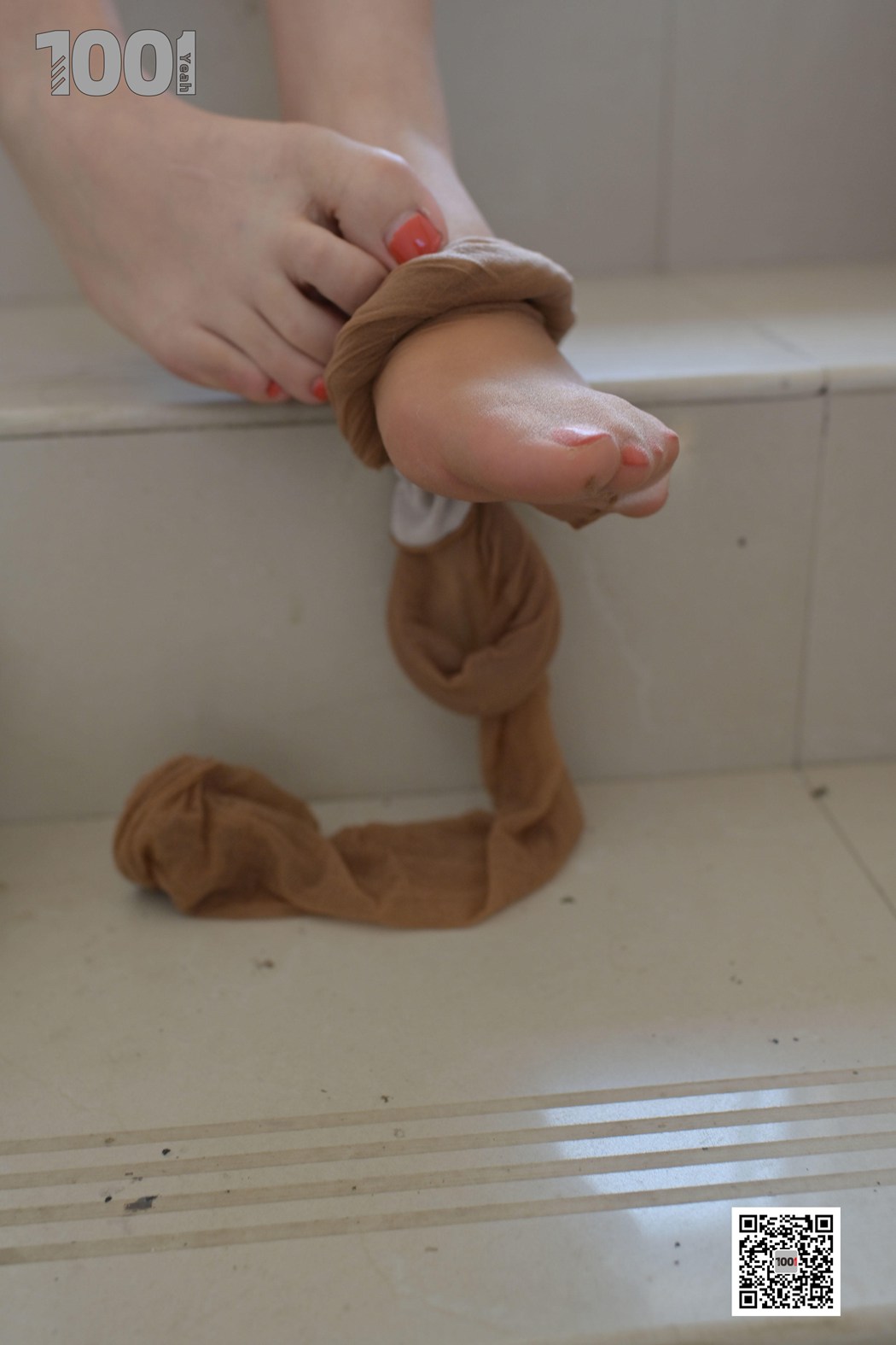 图片[19]-[IESS异思趣向] 一千零一夜 NO.124 西瓜《楼梯一角3》在线浏览 – 速更版-美库