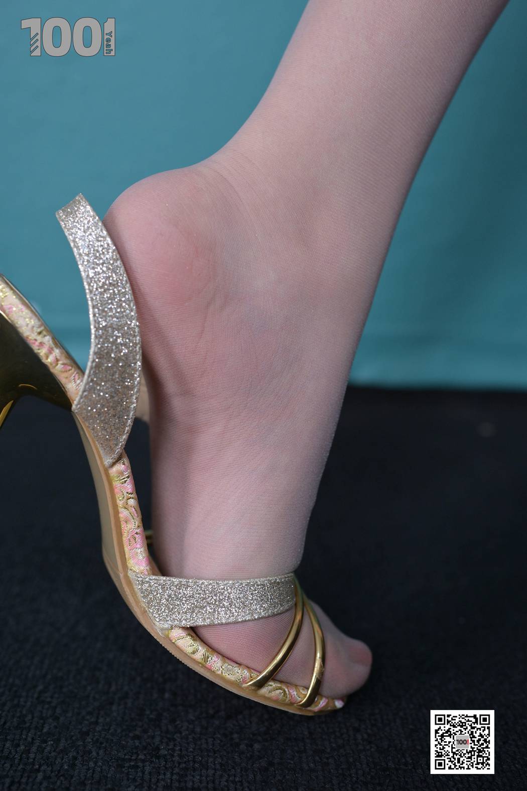 图片[18]-[IESS异思趣向] 一千零一夜 NO.151 西瓜《职场小白面试记3》在线浏览 – 速更版-美库