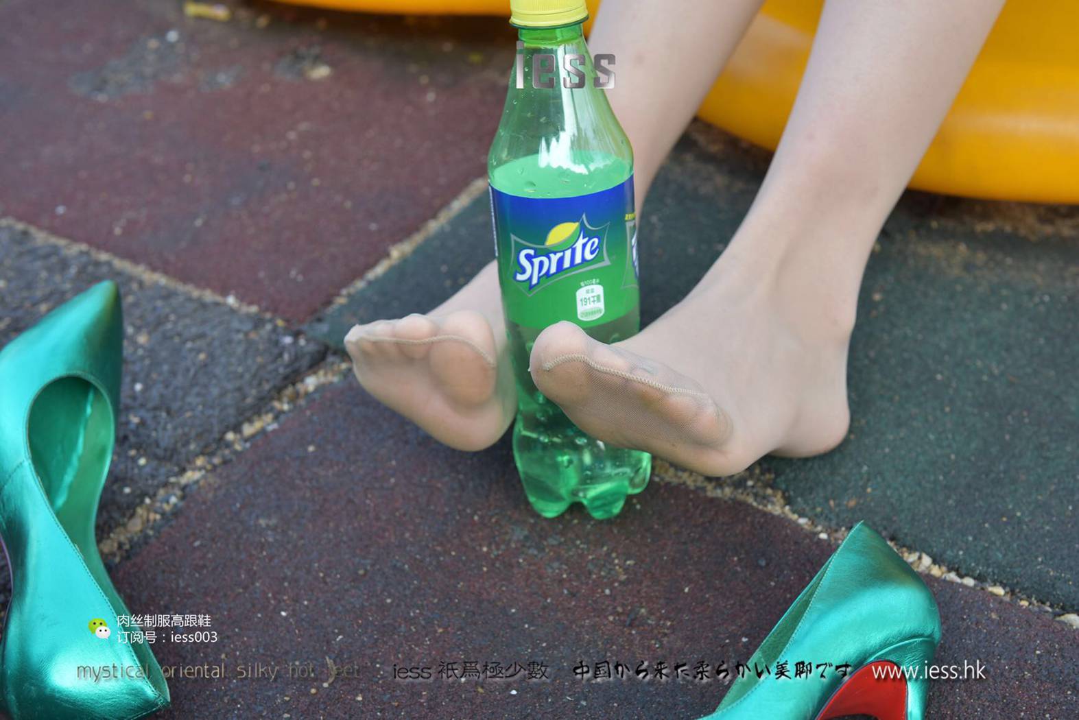 图片[3]-[IESS异思趣向] 2017.06.01 丝享家014：《辣妈丝足幻想启示录》君君 在线浏览 – 速更版-美库