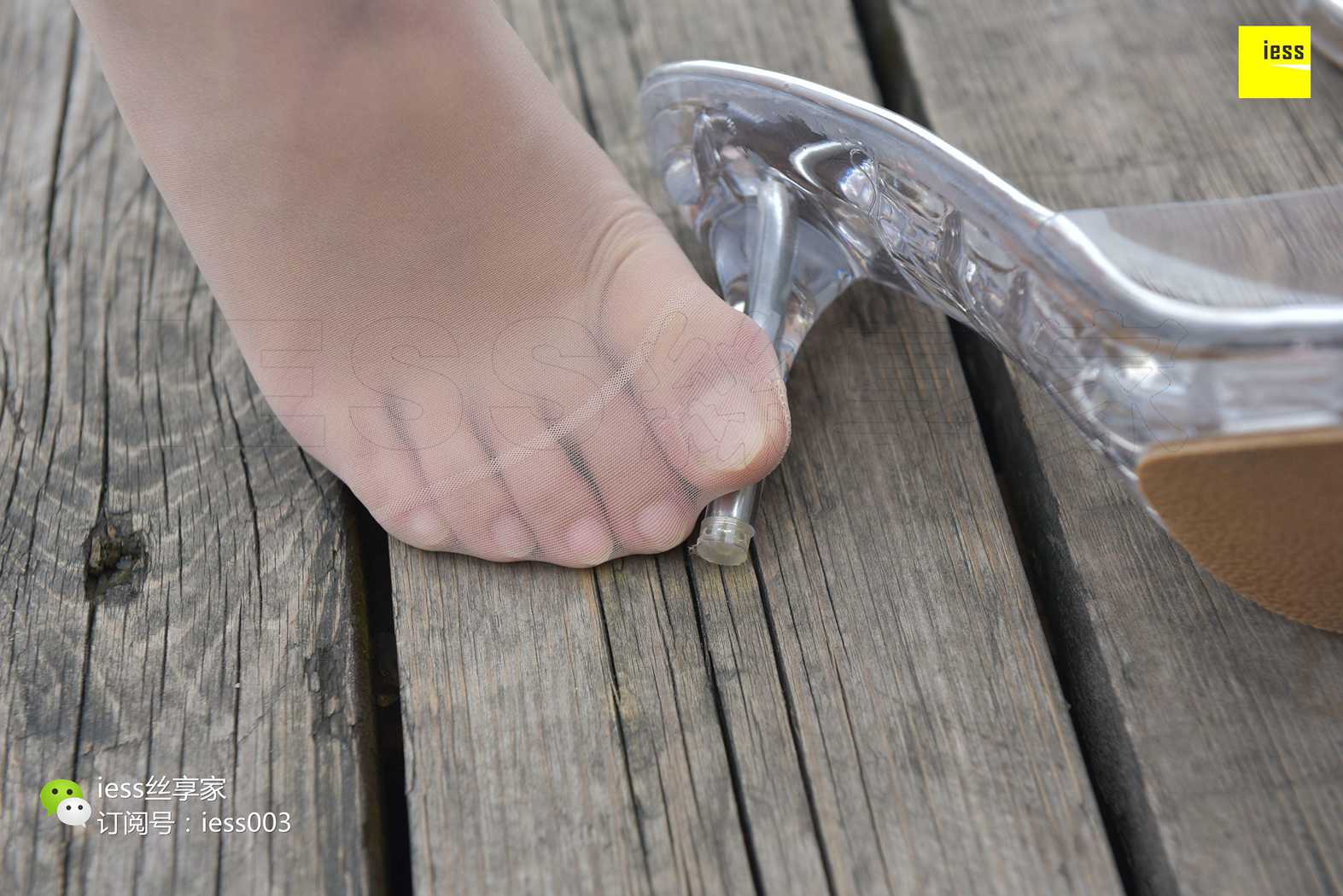 图片[68]-[IESS异思趣向] 2017.07.19 丝享家025：《透明水晶鞋的幻想》婉萍 在线浏览 – 速更版-美库