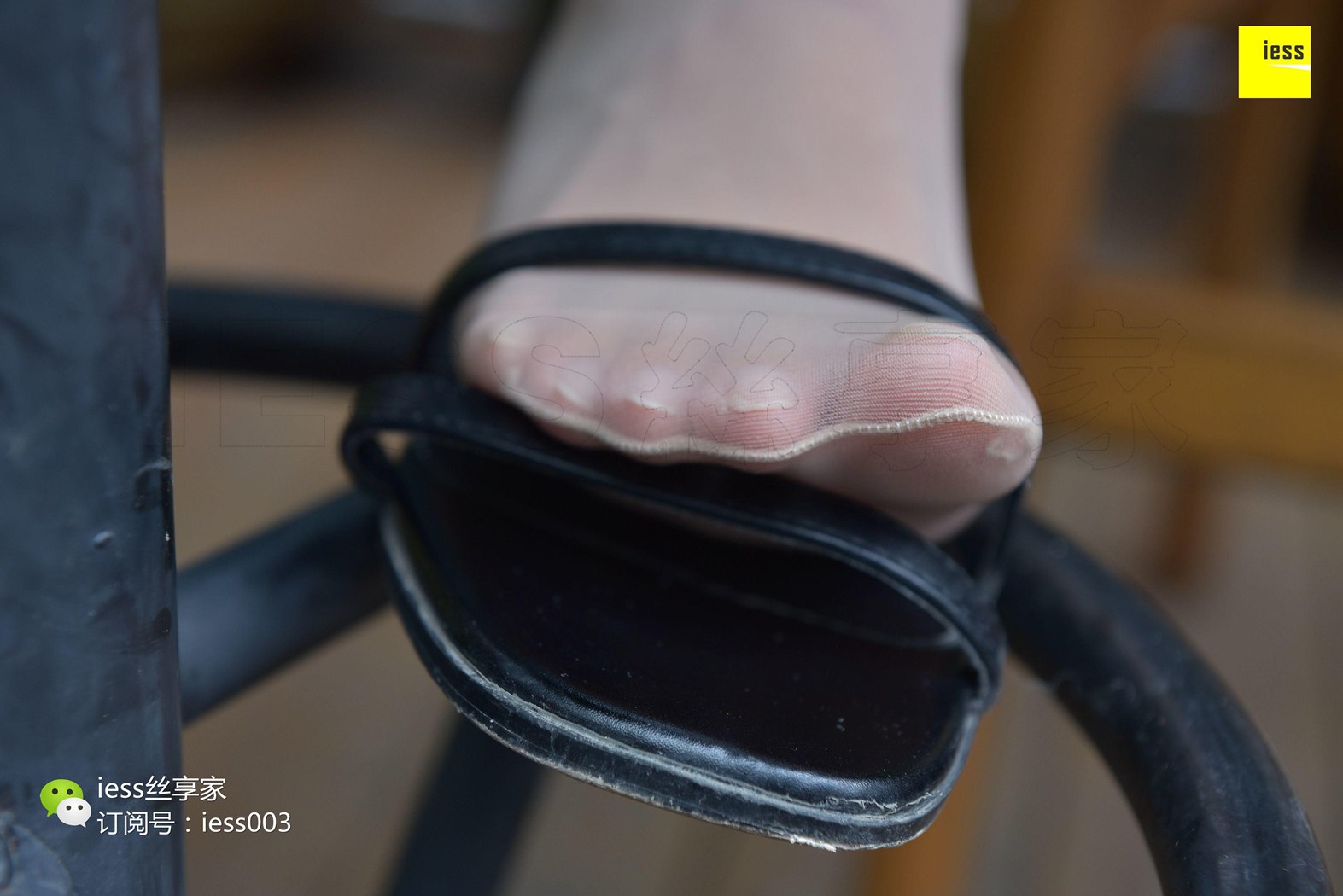 图片[54]-[IESS异思趣向] 2017.08.01 丝享家033：《咬一口水晶玉足》婉萍 在线浏览 – 速更版-美库