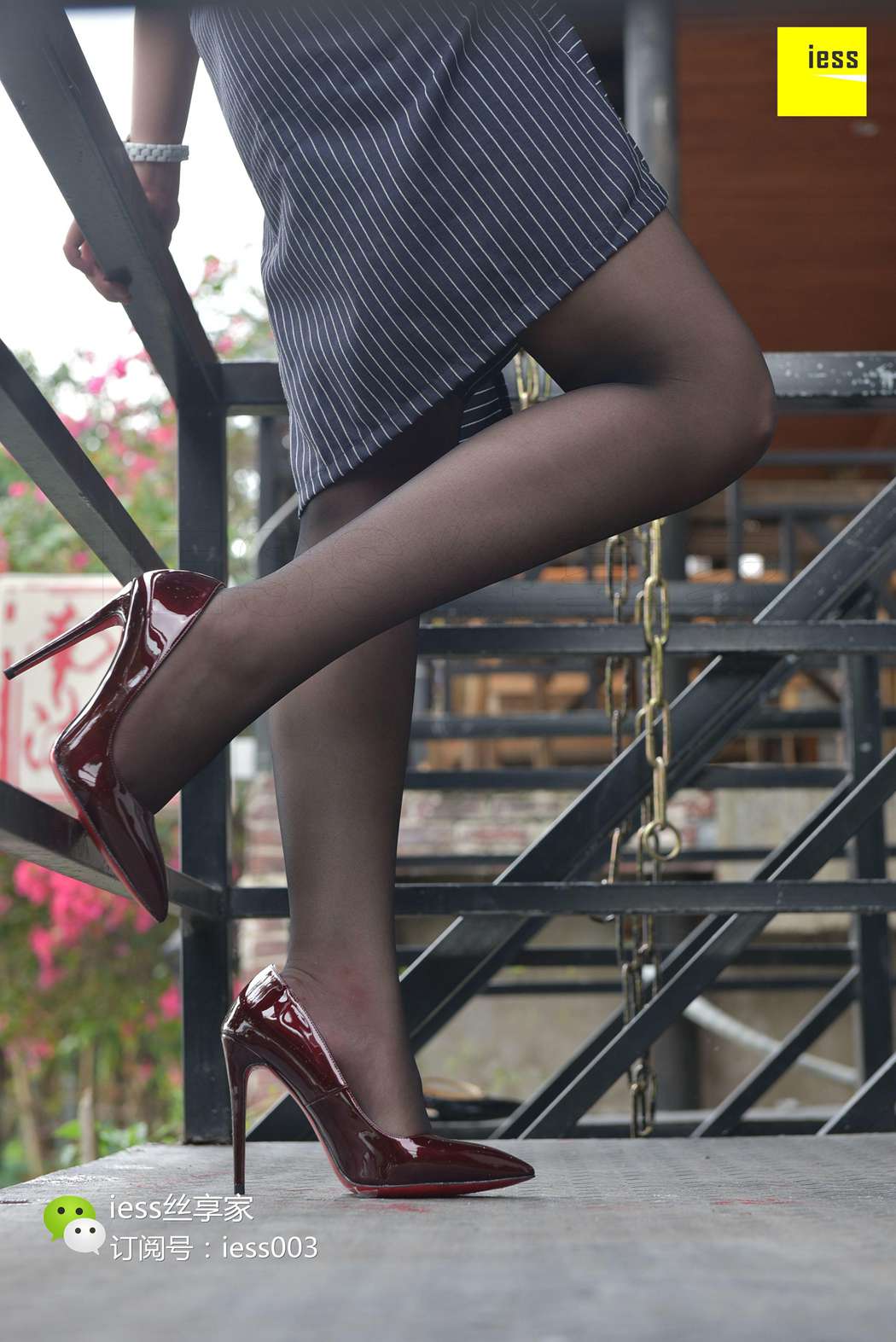 图片[11]-[IESS异思趣向] 2017.08.03 丝享家035：《小阁楼里的黑丝》墨轩 在线浏览 – 速更版-美库