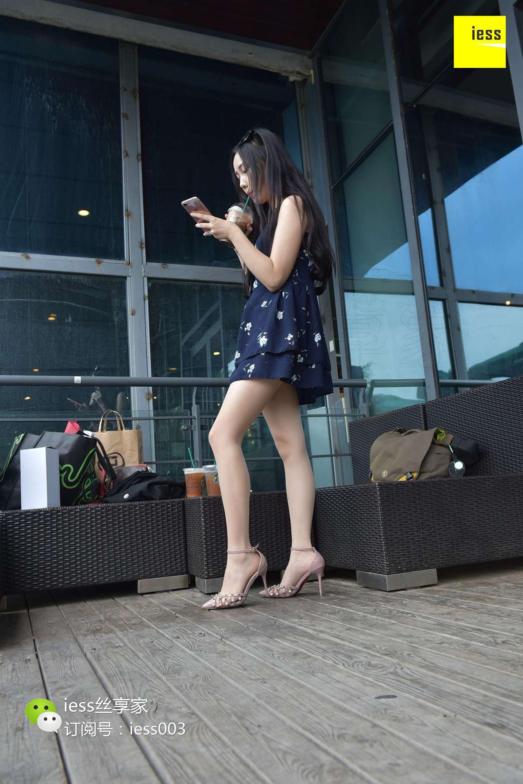 图片[89]-[IESS异思趣向] 2017.08.08 丝享家038：《在星巴克晒太阳的姑娘Ⅱ》欣欣 在线浏览 – 速更版-美库