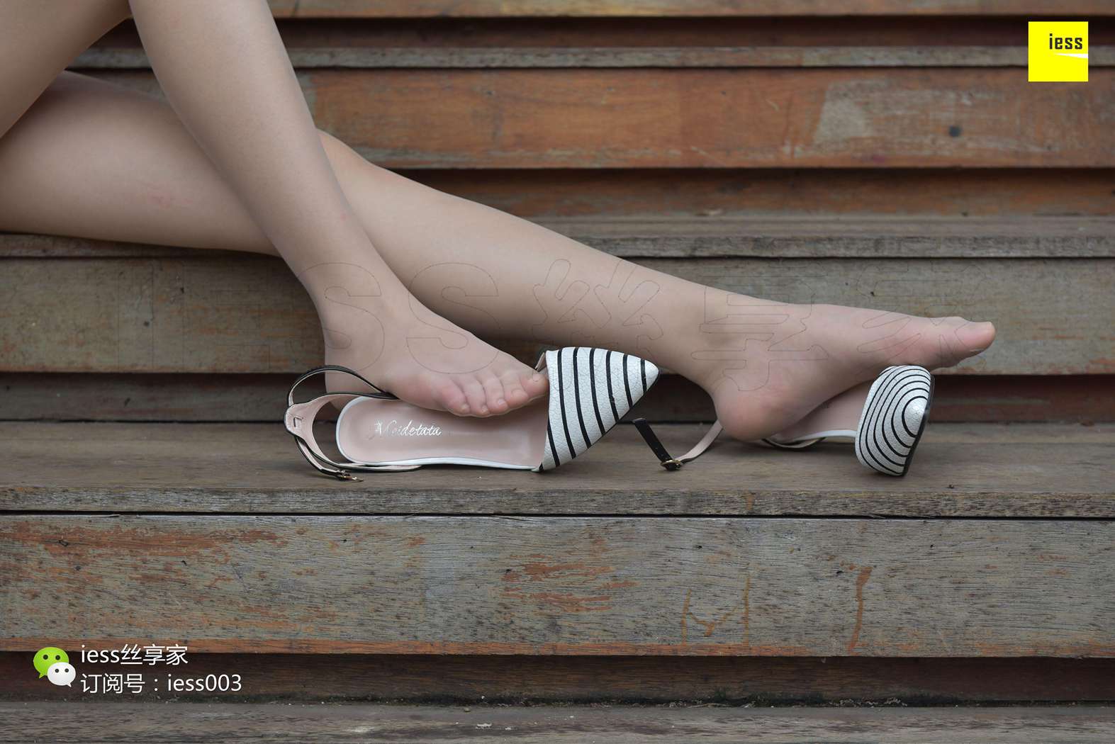 图片[35]-[IESS异思趣向] 2017.08.25 丝享家051：《超短热裤肉丝Ⅱ》欣欣 在线浏览 – 速更版-美库