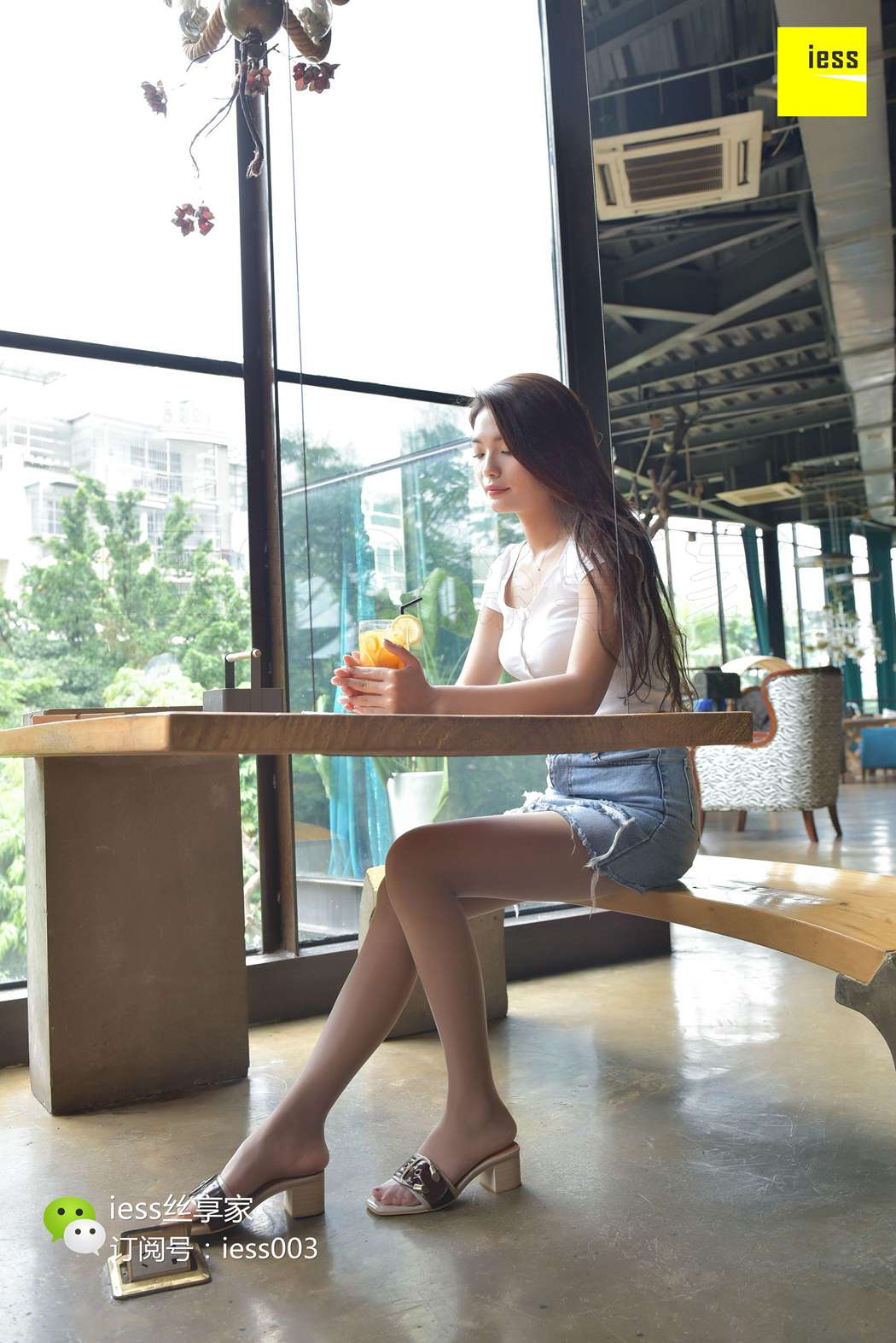 图片[83]-[IESS异思趣向] 2017.09.05 丝享家058：《破洞短裙与肉丝凉拖》小雪 在线浏览 – 速更版-美库