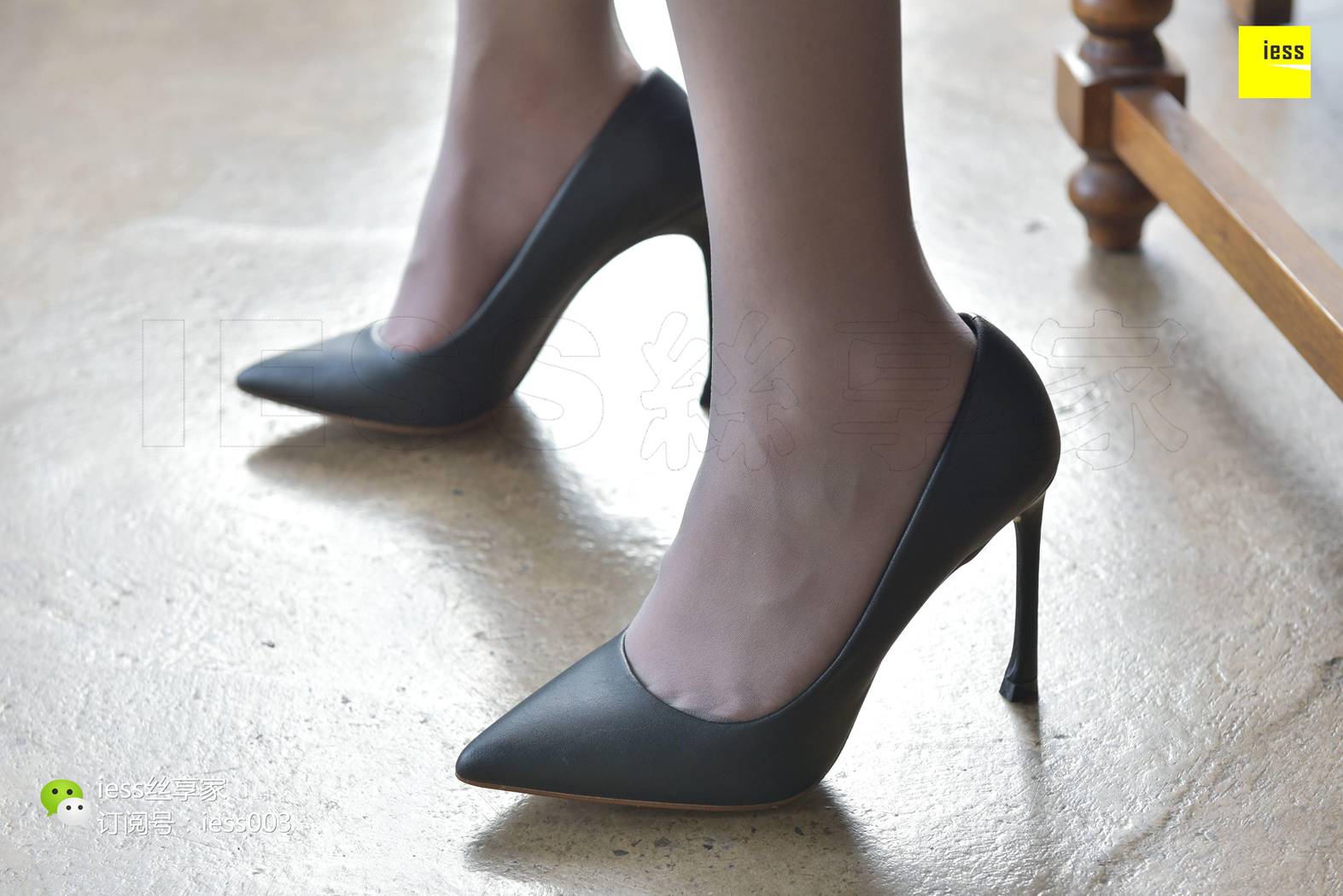 图片[23]-[IESS异思趣向] 2017.10.11 丝享家079：《正在办公的灰丝女OLⅡ》文欣 在线浏览 – 速更版-美库