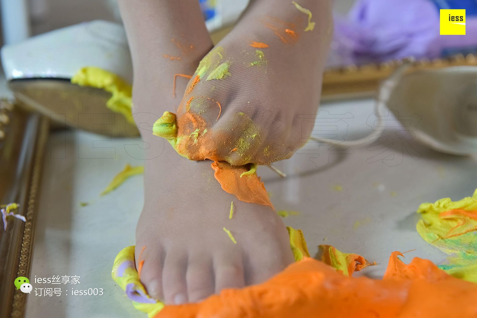 图片[46]-[IESS异思趣向] 2017.10.18 丝享家084：《用丝足脚为你调制一抹色彩》婉萍 在线浏览 – 速更版-美库