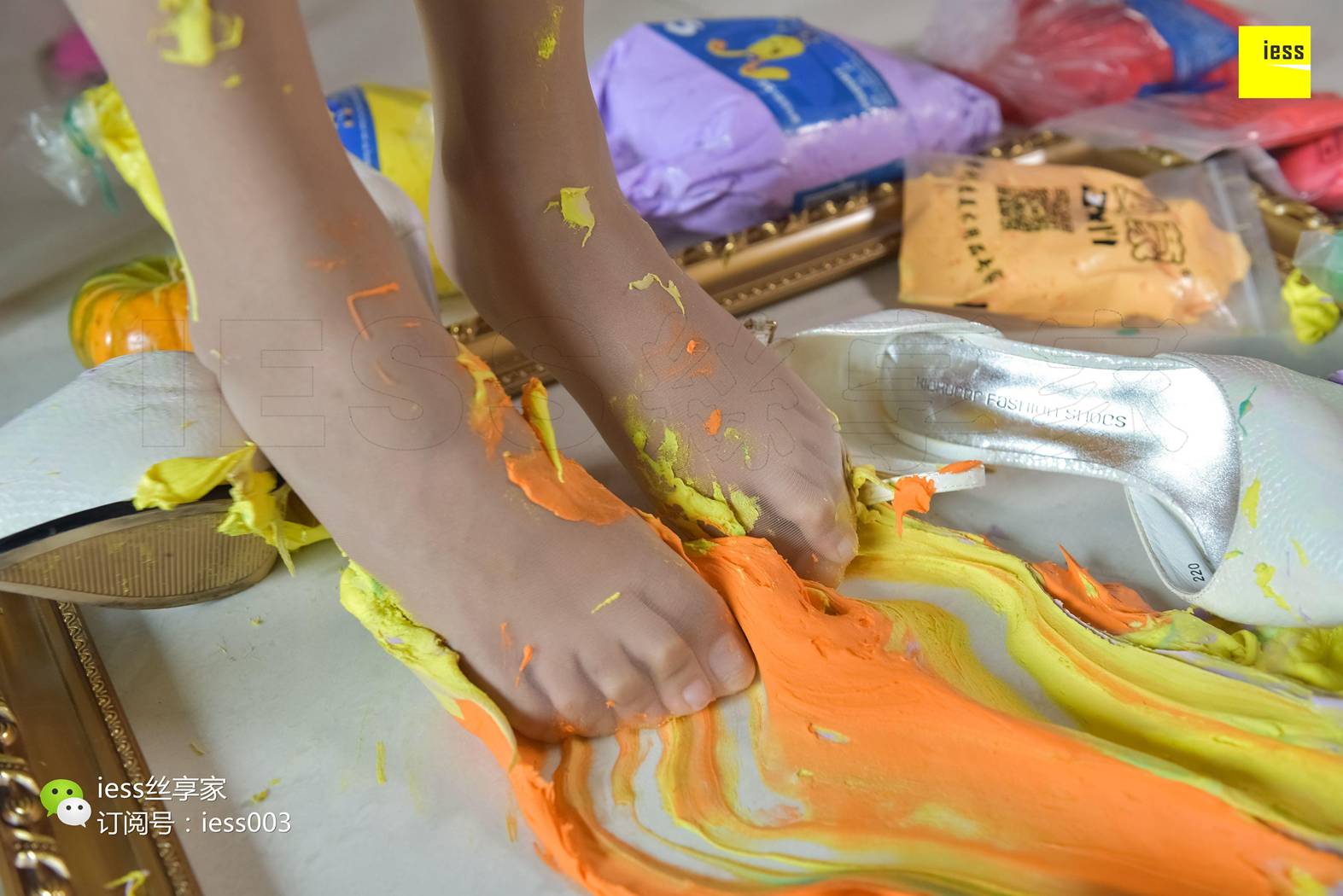 图片[64]-[IESS异思趣向] 2017.10.18 丝享家084：《用丝足脚为你调制一抹色彩》婉萍 在线浏览 – 速更版-美库