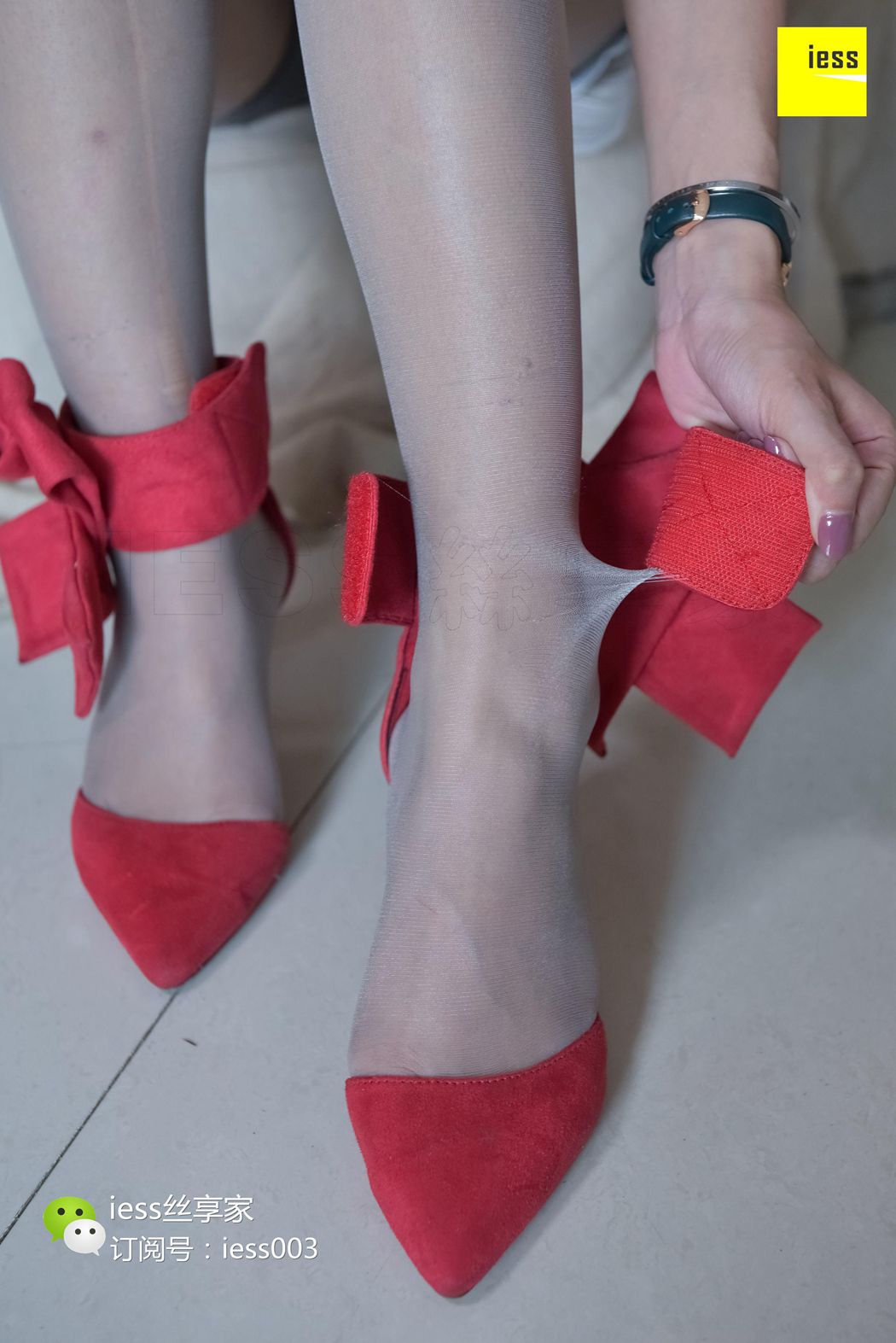 图片[27]-[IESS异思趣向] 2017.10.25 丝享家089：《玩弄破洞灰丝》秋秋 在线浏览 – 速更版-美库