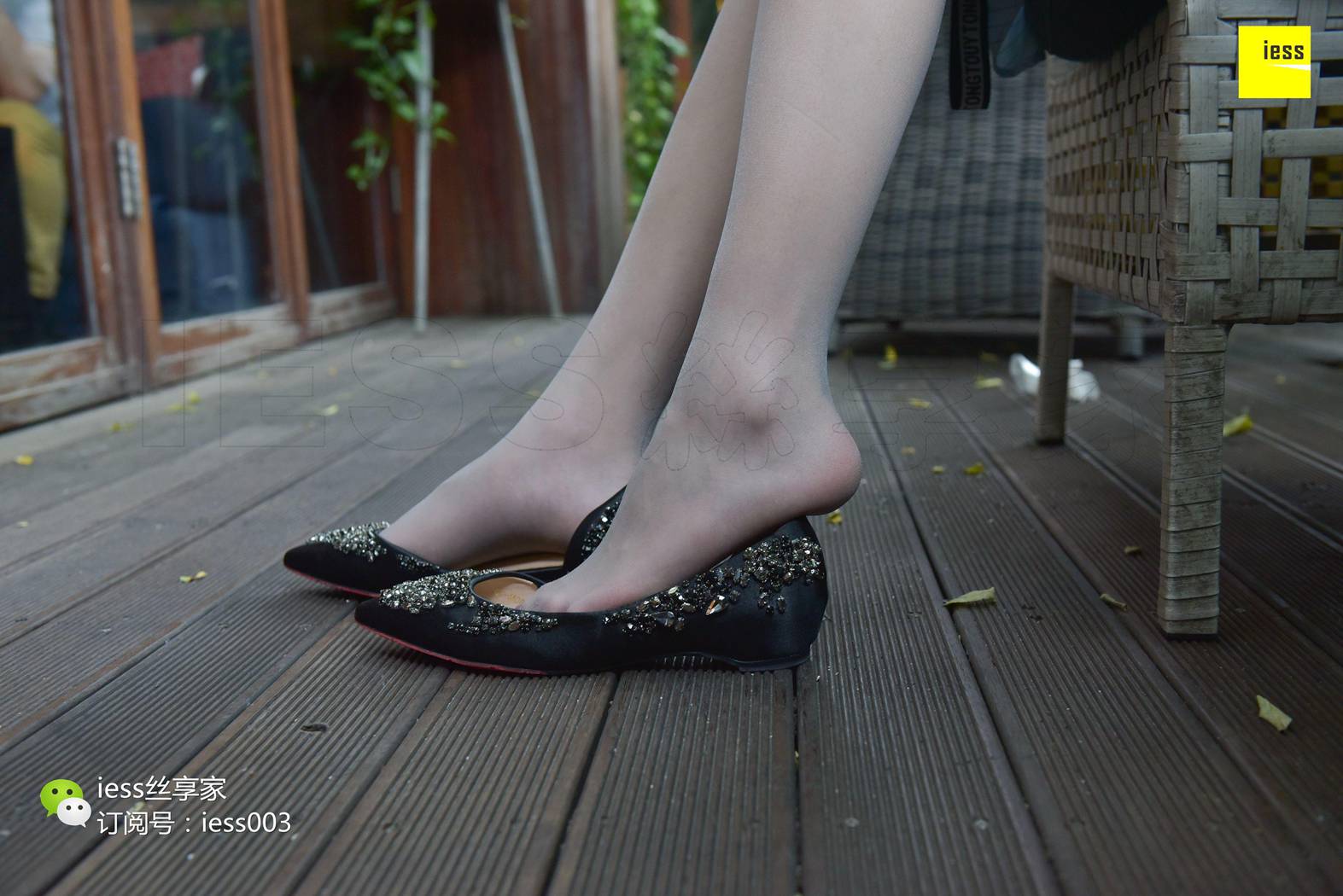 图片[70]-[IESS异思趣向] 2017.10.31 丝享家093：《水池旁嬉戏的少女》七七 在线浏览 – 速更版-美库