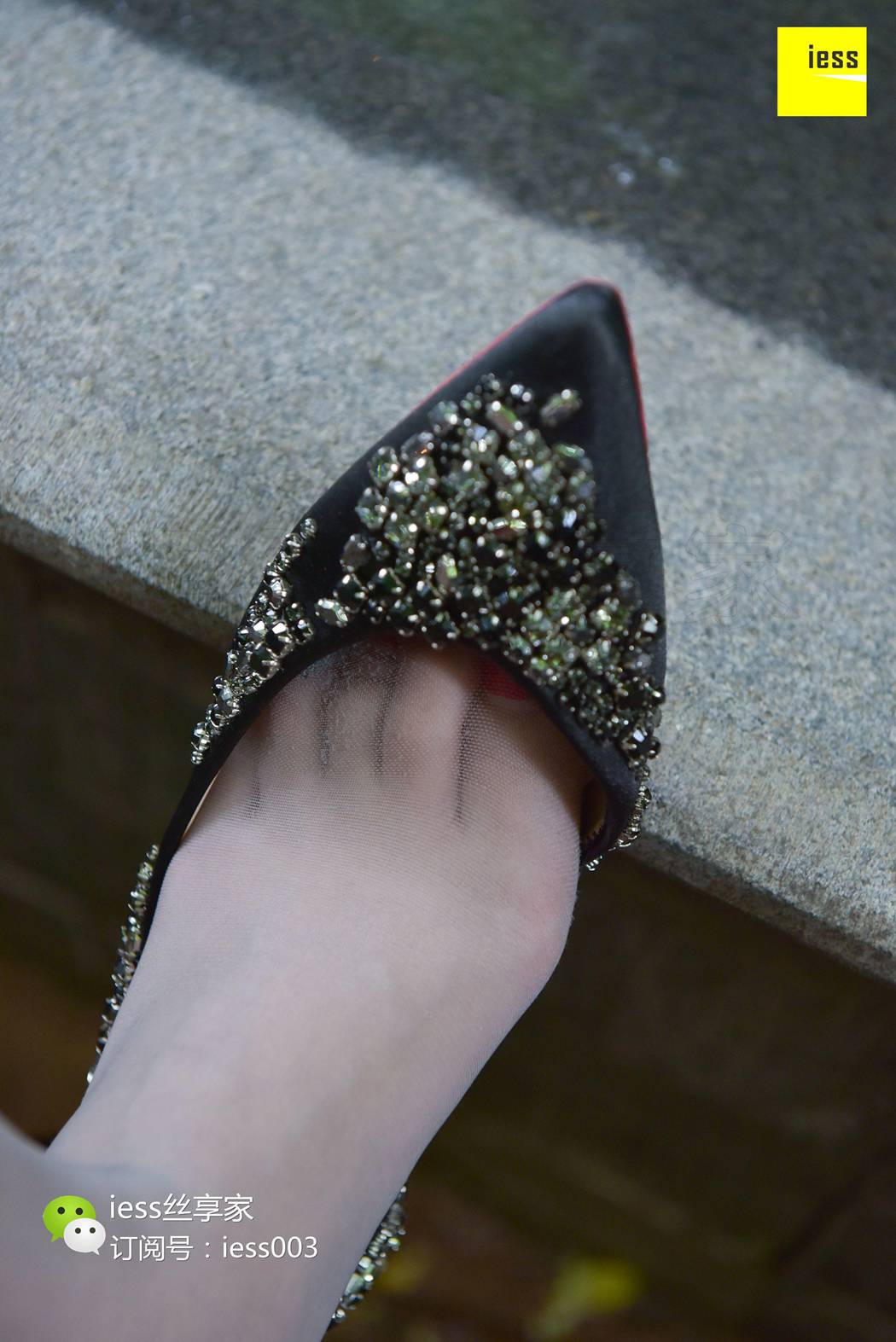 图片[81]-[IESS异思趣向] 2017.10.31 丝享家093：《水池旁嬉戏的少女》七七 在线浏览 – 速更版-美库