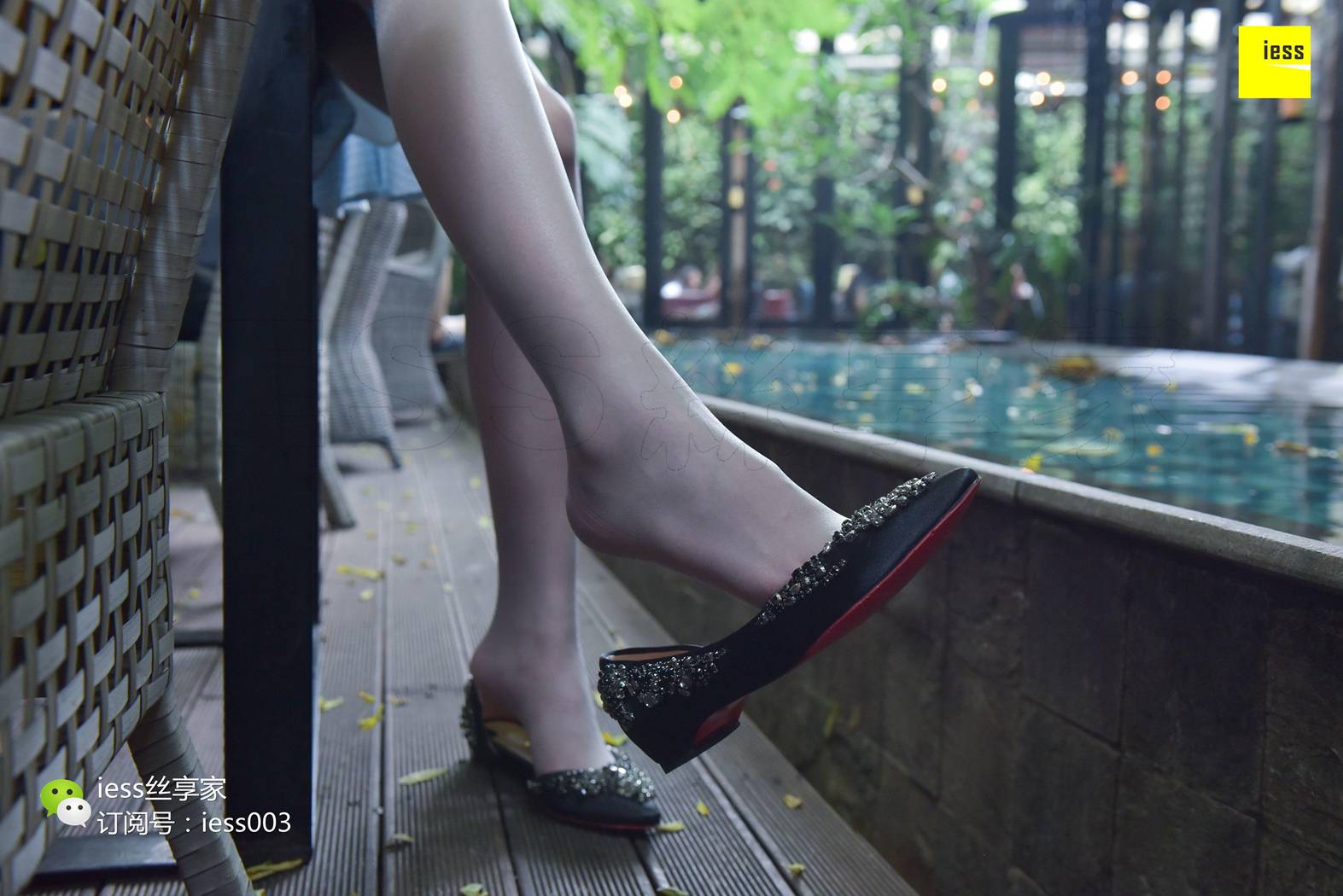 图片[76]-[IESS异思趣向] 2017.10.31 丝享家093：《水池旁嬉戏的少女》七七 在线浏览 – 速更版-美库