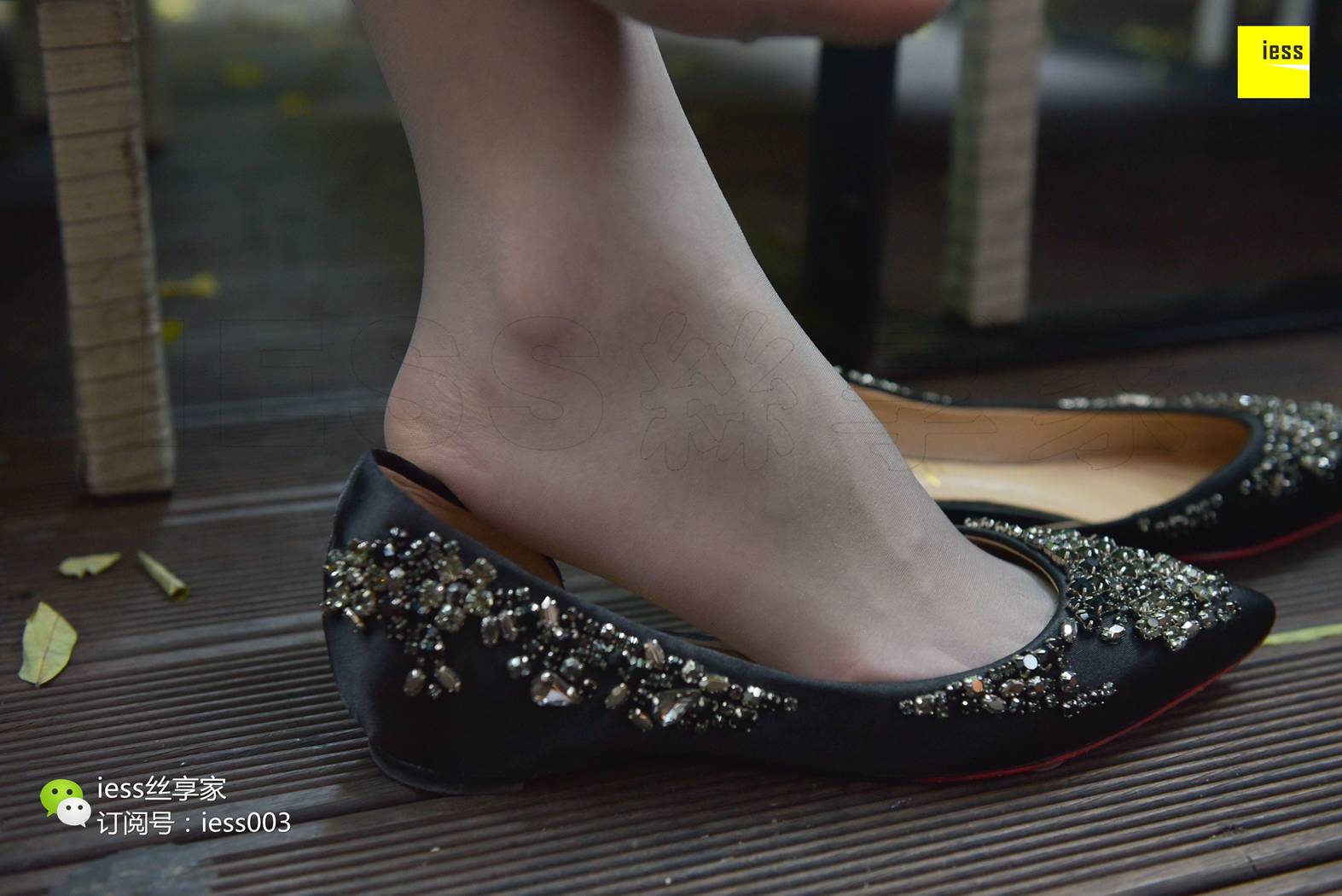 图片[71]-[IESS异思趣向] 2017.10.31 丝享家093：《水池旁嬉戏的少女》七七 在线浏览 – 速更版-美库