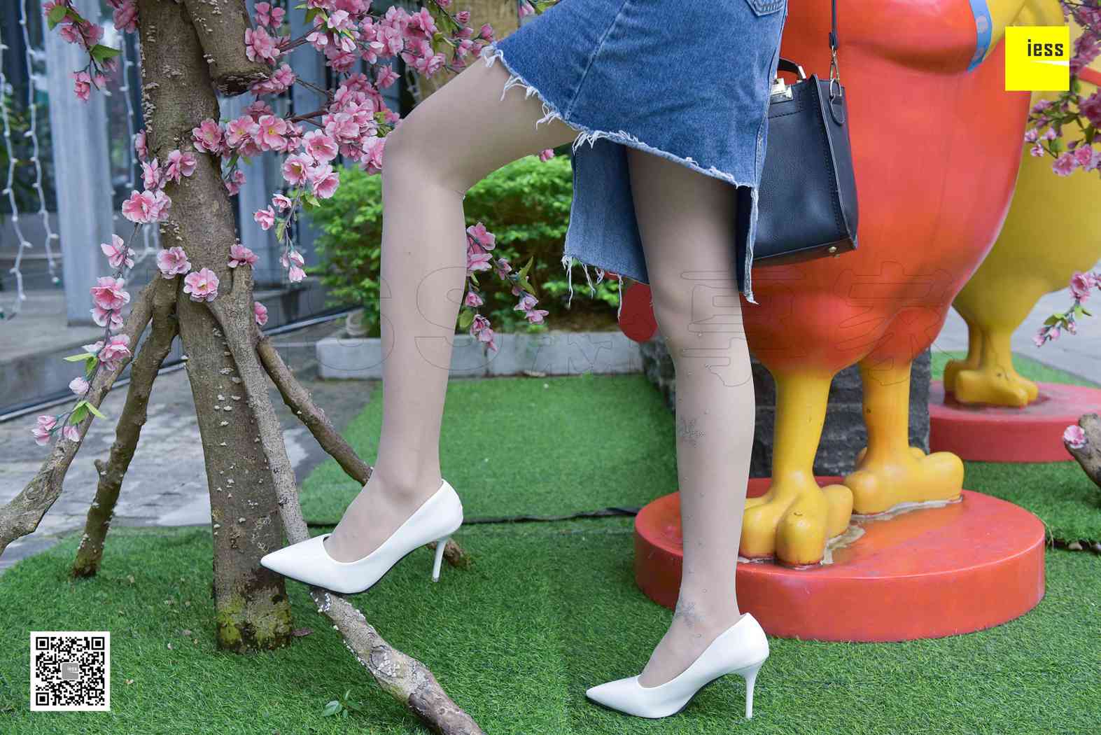 图片[25]-[IESS异思趣向] 2017.11.20 丝享家107：《水晶白色丝袜》晶晶 在线浏览 – 速更版-美库