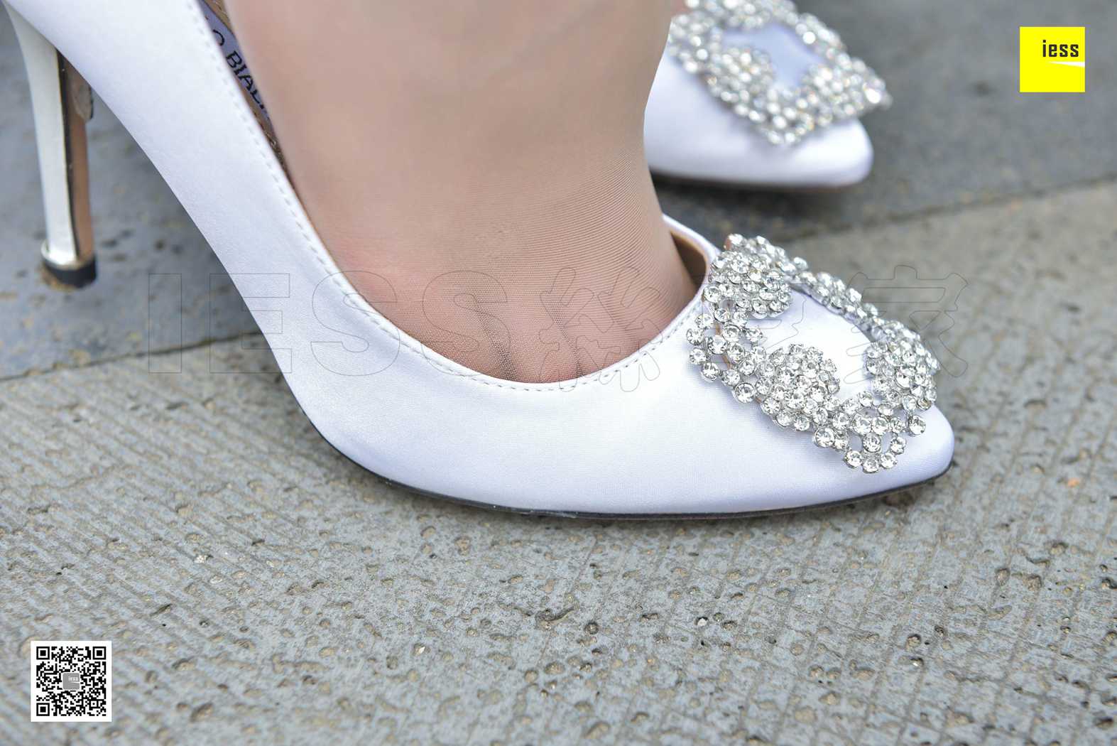 图片[31]-[IESS异思趣向] 2017.11.14 丝享家103：《草地上的肉丝短裙》七七 在线浏览 – 速更版-美库