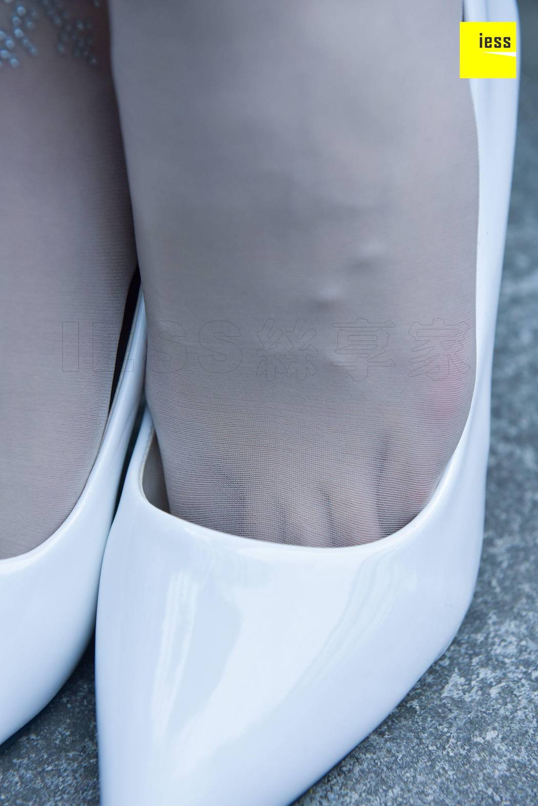 图片[18]-[IESS异思趣向] 2017.11.20 丝享家107：《水晶白色丝袜》晶晶 在线浏览 – 速更版-美库