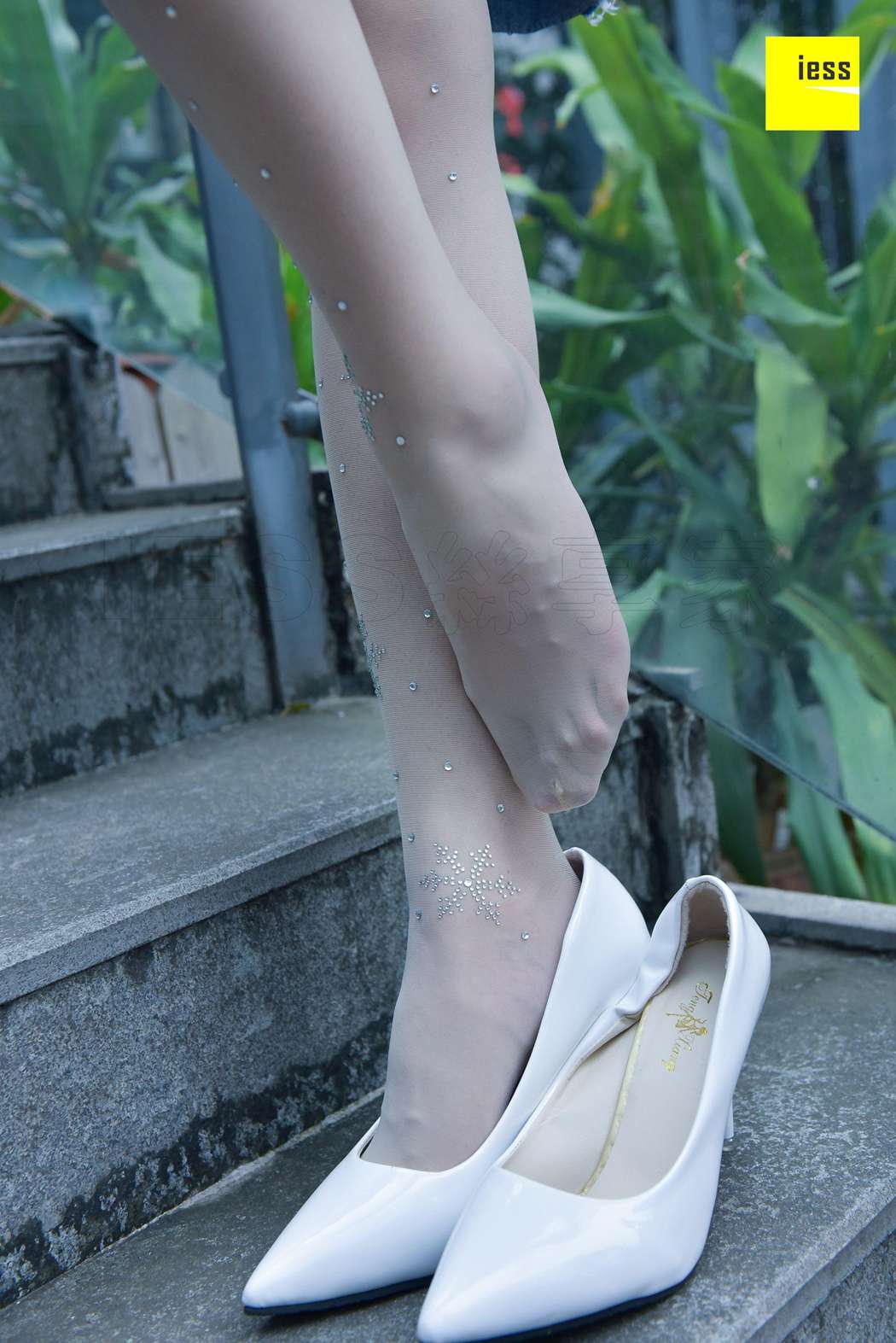 图片[36]-[IESS异思趣向] 2017.11.20 丝享家107：《水晶白色丝袜》晶晶 在线浏览 – 速更版-美库