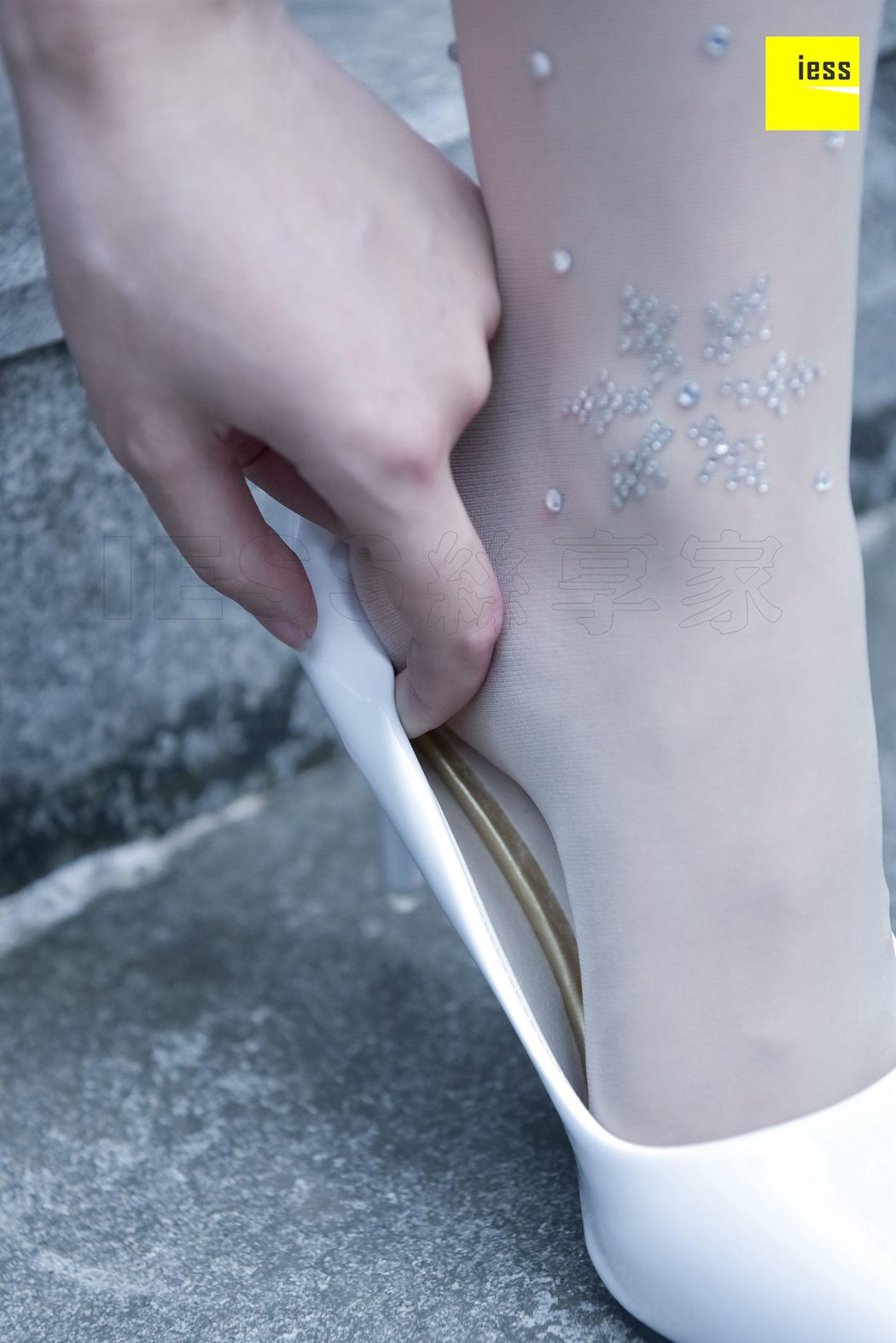 图片[50]-[IESS异思趣向] 2017.11.20 丝享家107：《水晶白色丝袜》晶晶 在线浏览 – 速更版-美库