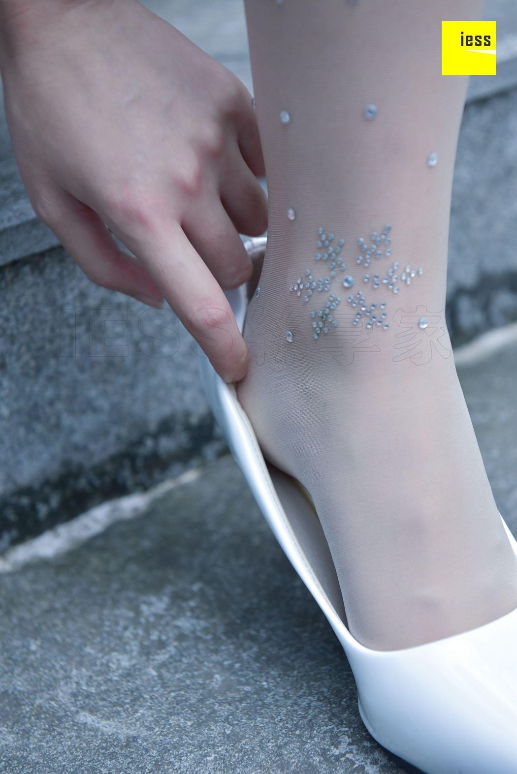 图片[77]-[IESS异思趣向] 2017.11.20 丝享家107：《水晶白色丝袜》晶晶 在线浏览 – 速更版-美库