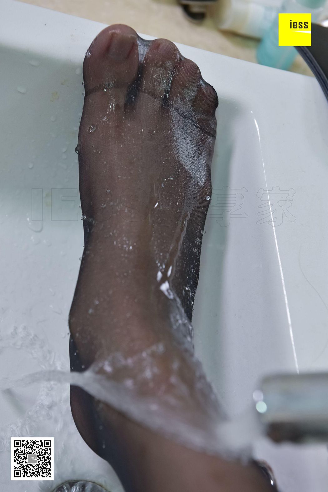 图片[46]-[IESS异思趣向] 2017.11.23 丝享家110：《浴室小皮鞭》君君 在线浏览 – 速更版-美库