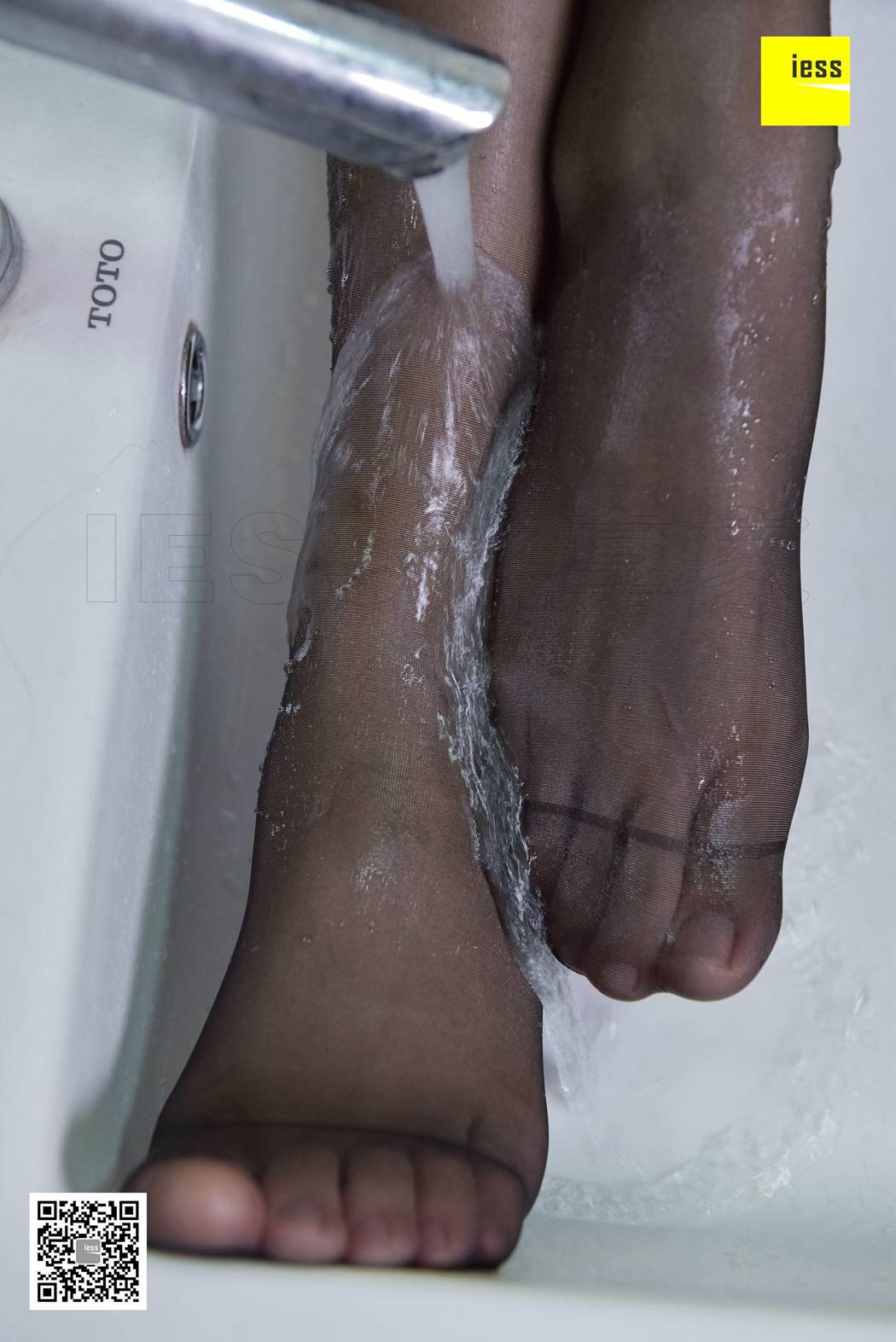 图片[37]-[IESS异思趣向] 2017.11.23 丝享家110：《浴室小皮鞭》君君 在线浏览 – 速更版-美库