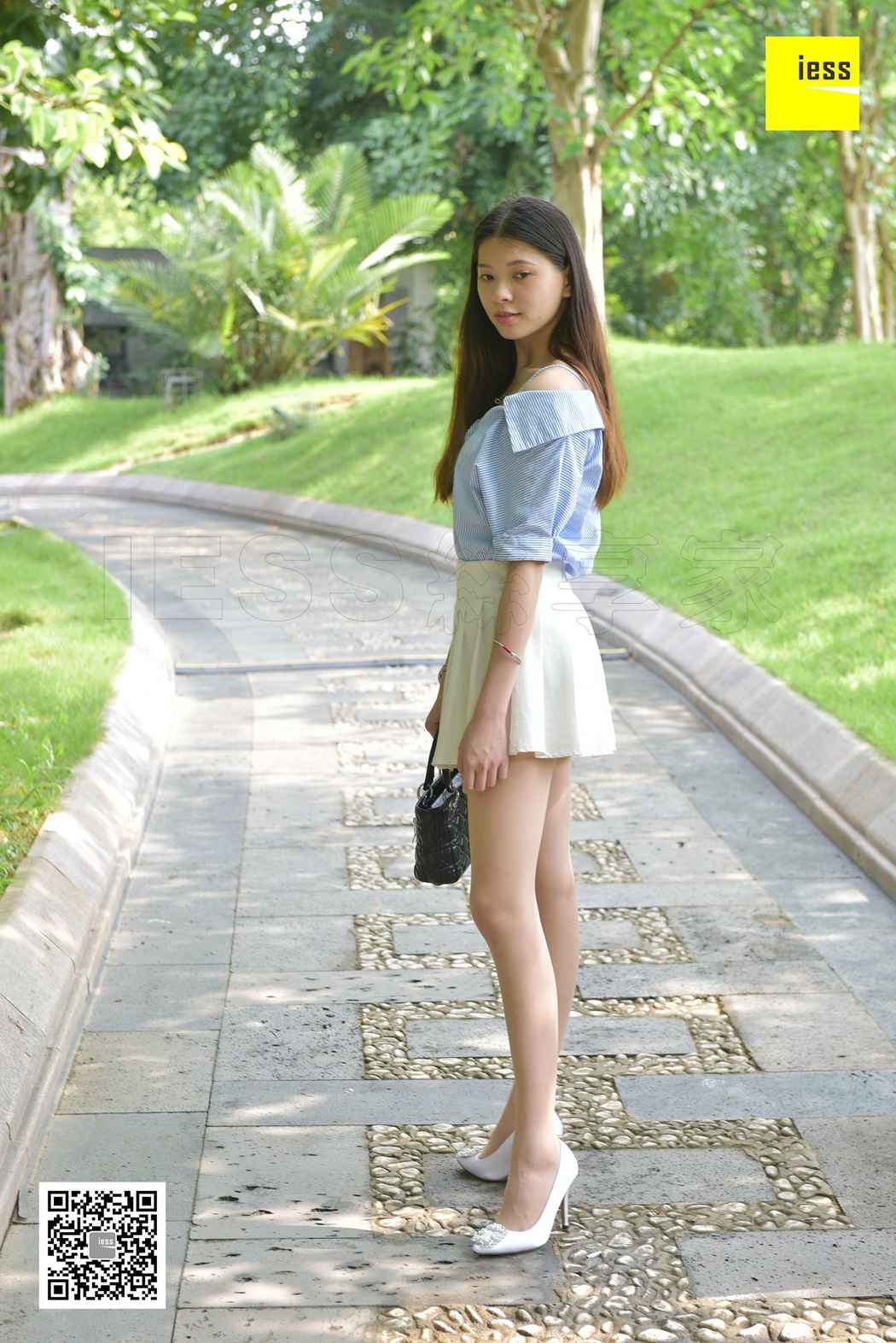 图片[22]-[IESS异思趣向] 2017.11.14 丝享家103：《草地上的肉丝短裙》七七 在线浏览 – 速更版-美库
