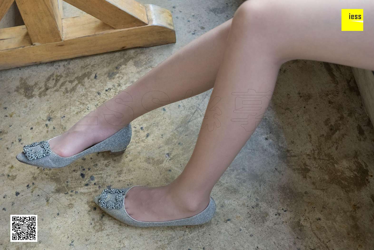 图片[86]-[IESS异思趣向] 2017.11.24 丝享家111：《大长腿咖啡丝平底鞋》七七 在线浏览 – 速更版-美库