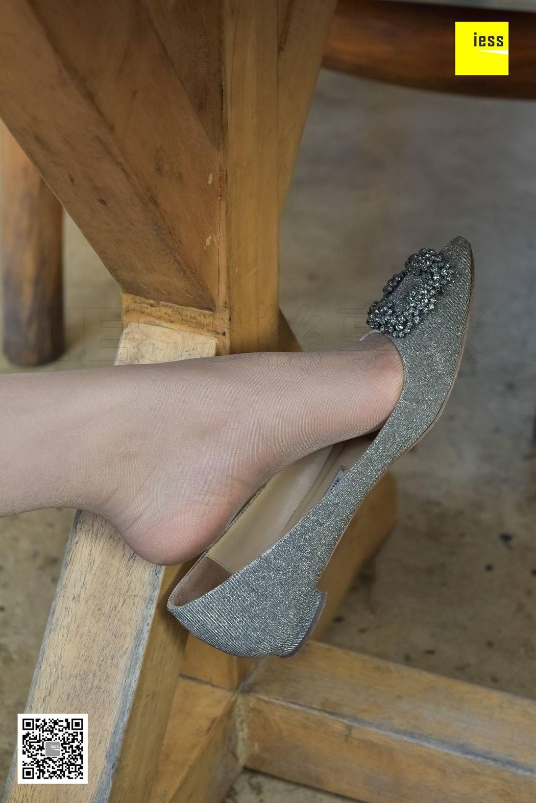 图片[11]-[IESS异思趣向] 2017.11.24 丝享家111：《大长腿咖啡丝平底鞋》七七 在线浏览 – 速更版-美库