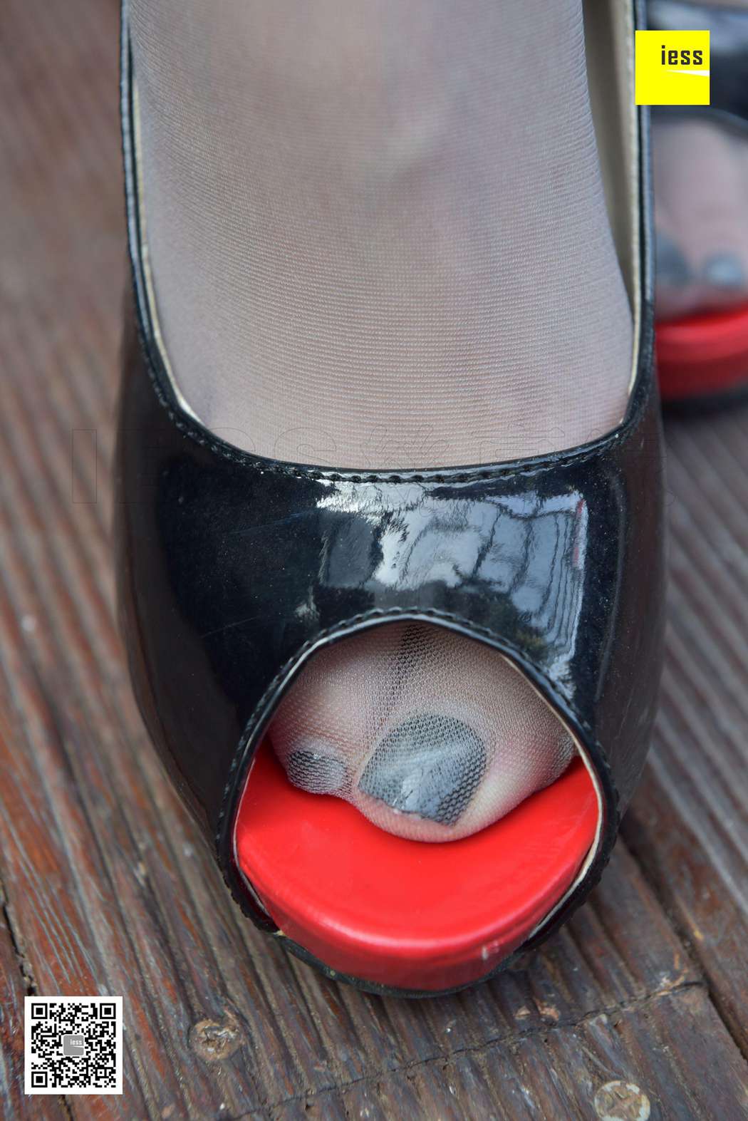 图片[19]-[IESS异思趣向] 2017.11.28 丝享家113：《鱼嘴漆皮高跟》紫紫 在线浏览 – 速更版-美库