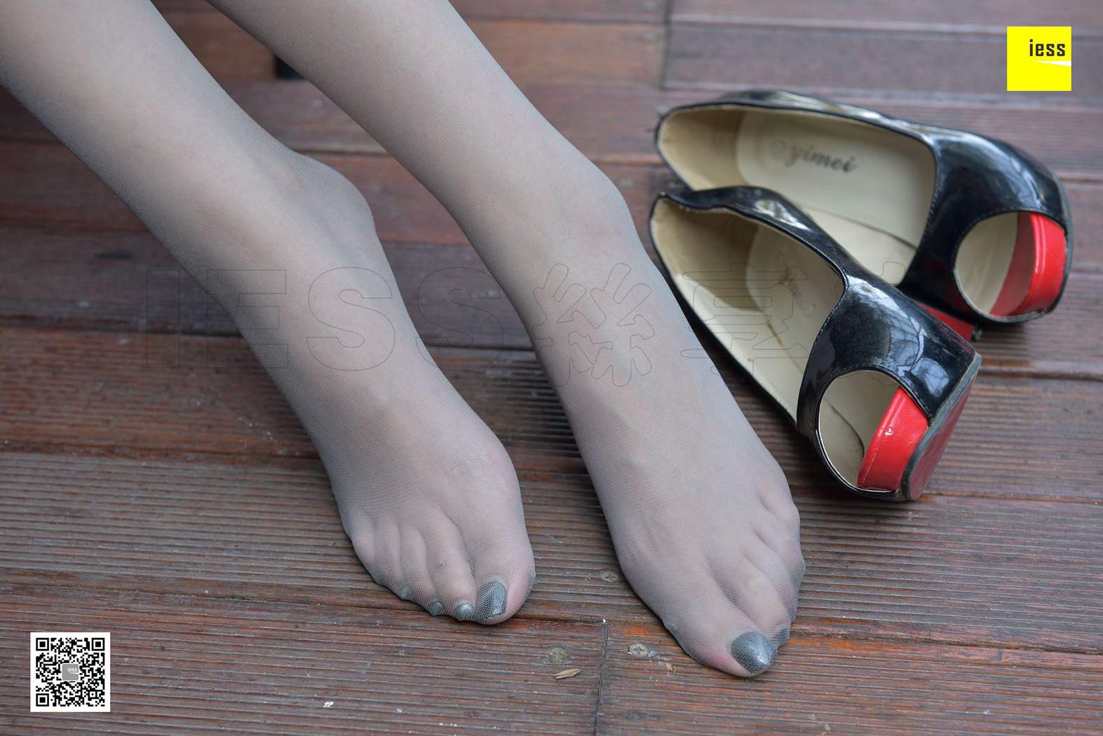 图片[13]-[IESS异思趣向] 2017.11.28 丝享家113：《鱼嘴漆皮高跟》紫紫 在线浏览 – 速更版-美库