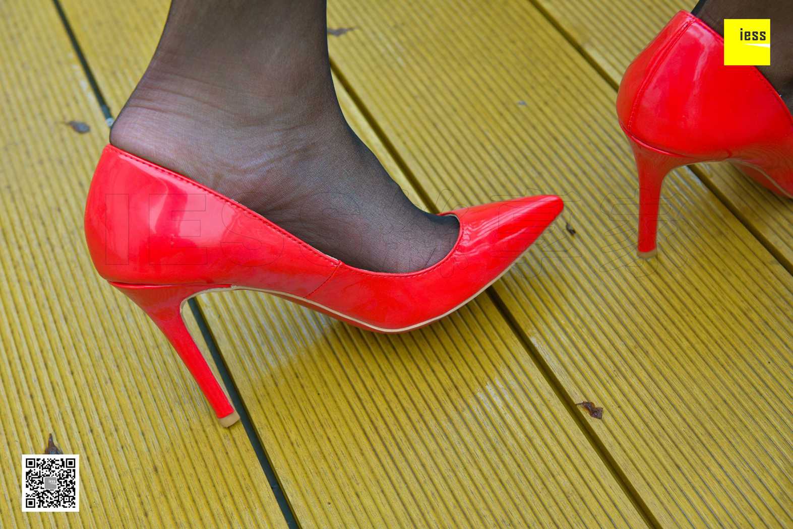 图片[77]-[IESS异思趣向] 2017.12.07 丝享家120：《脚尖加固的黑丝》君君 在线浏览 – 速更版-美库