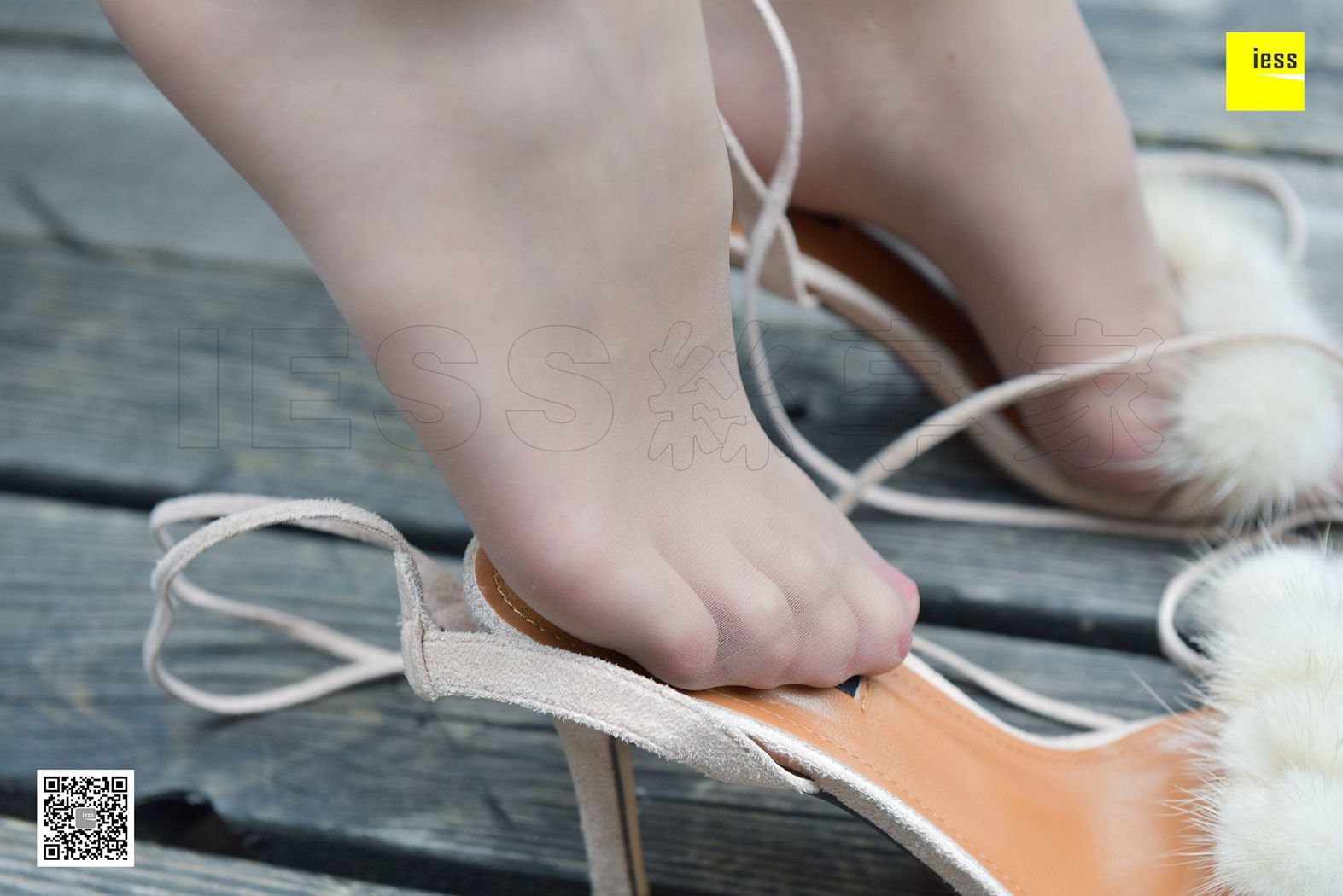 图片[52]-[IESS异思趣向] 2017.11.29 丝享家114：《毛茸茸绑带凉鞋》晶晶 在线浏览 – 速更版-美库