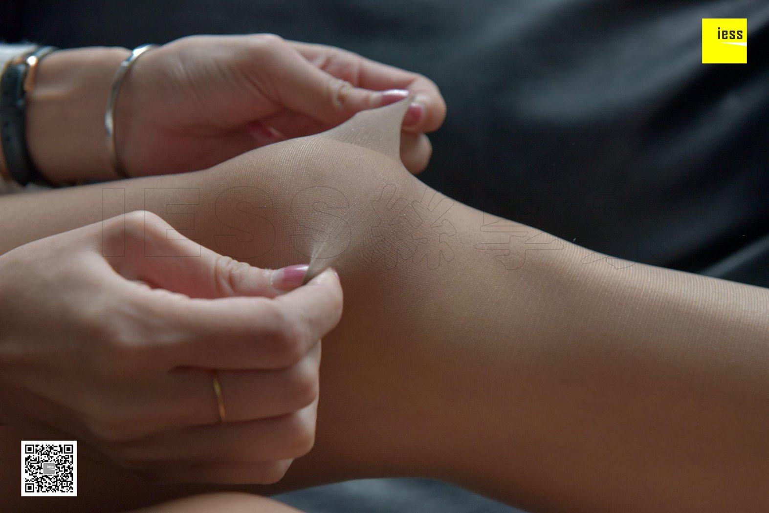 图片[40]-[IESS异思趣向] 2017.12.04 丝享家117：《绷直的脚撩人的腿》秋秋 在线浏览 – 速更版-美库