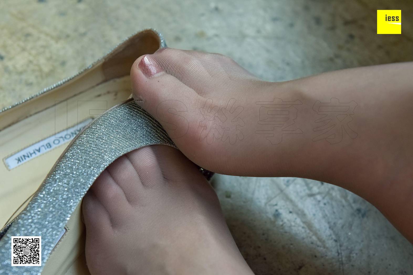 图片[28]-[IESS异思趣向] 2017.11.24 丝享家111：《大长腿咖啡丝平底鞋》七七 在线浏览 – 速更版-美库