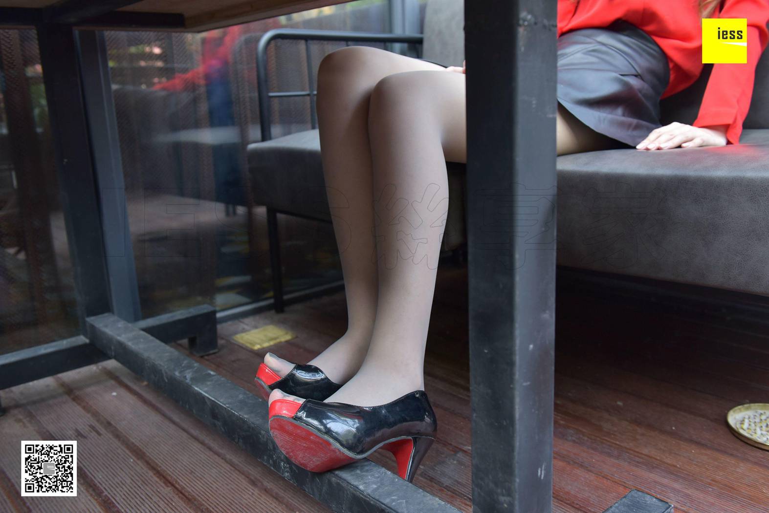 图片[14]-[IESS异思趣向] 2017.11.28 丝享家113：《鱼嘴漆皮高跟》紫紫 在线浏览 – 速更版-美库