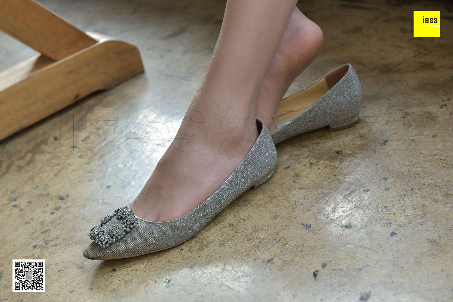 图片[52]-[IESS异思趣向] 2017.11.24 丝享家111：《大长腿咖啡丝平底鞋》七七 在线浏览 – 速更版-美库