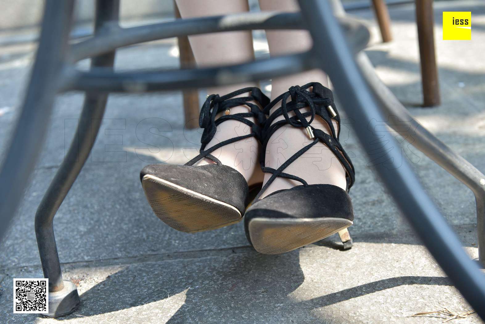 图片[16]-[IESS异思趣向] 2017.12.08 丝享家121：《阳光映在肉丝高跟上》紫紫 在线浏览 – 速更版-美库