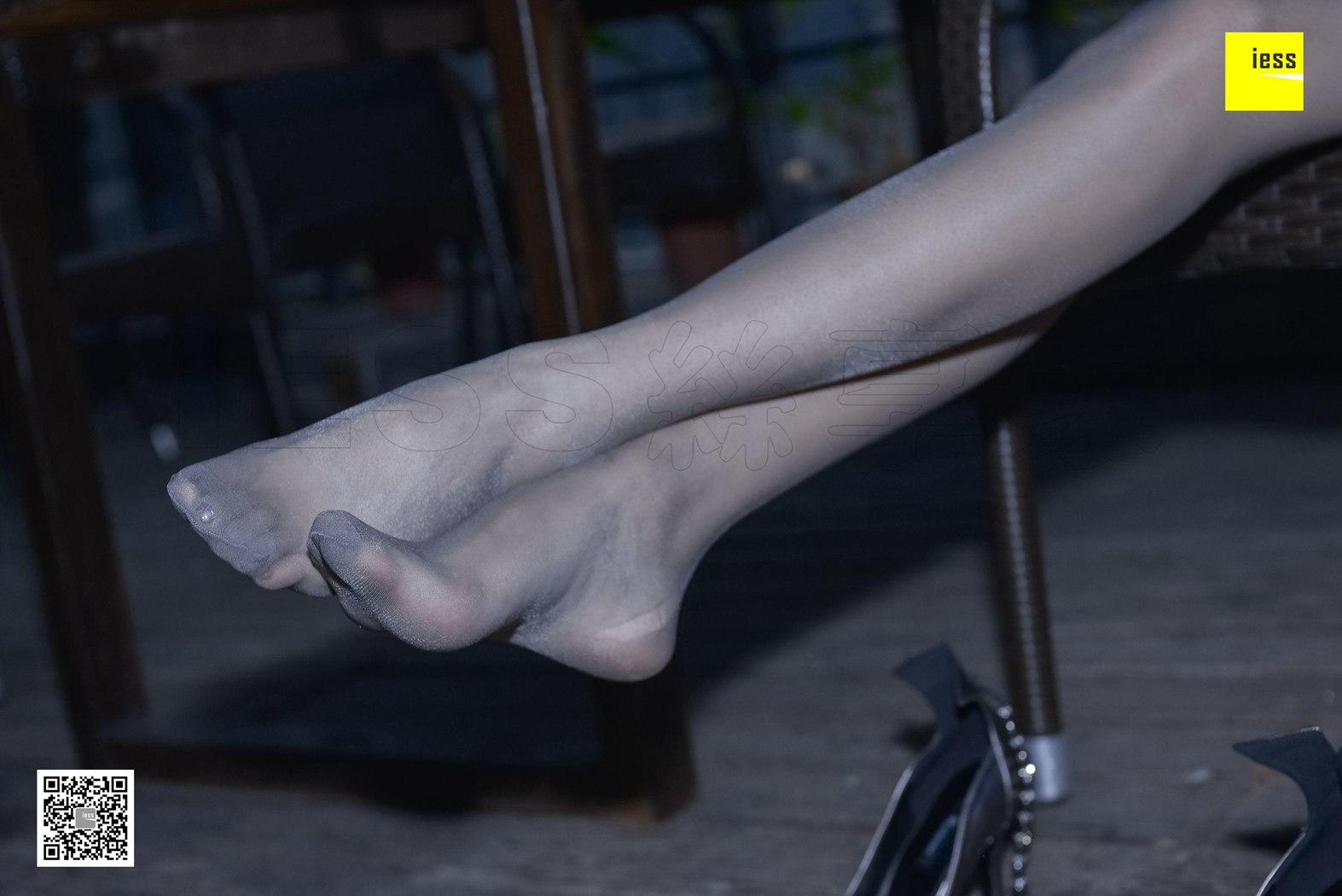 图片[33]-[IESS异思趣向] 2017.12.12 丝享家123：《闪光灯下的灰丝》晶晶 在线浏览 – 速更版-美库