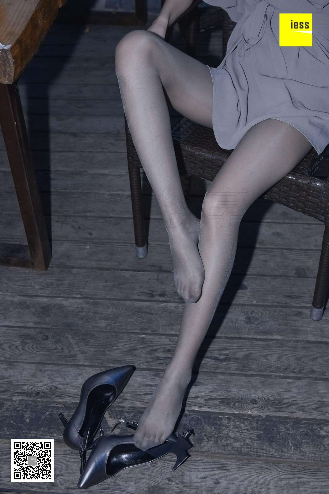 图片[14]-[IESS异思趣向] 2017.12.12 丝享家123：《闪光灯下的灰丝》晶晶 在线浏览 – 速更版-美库