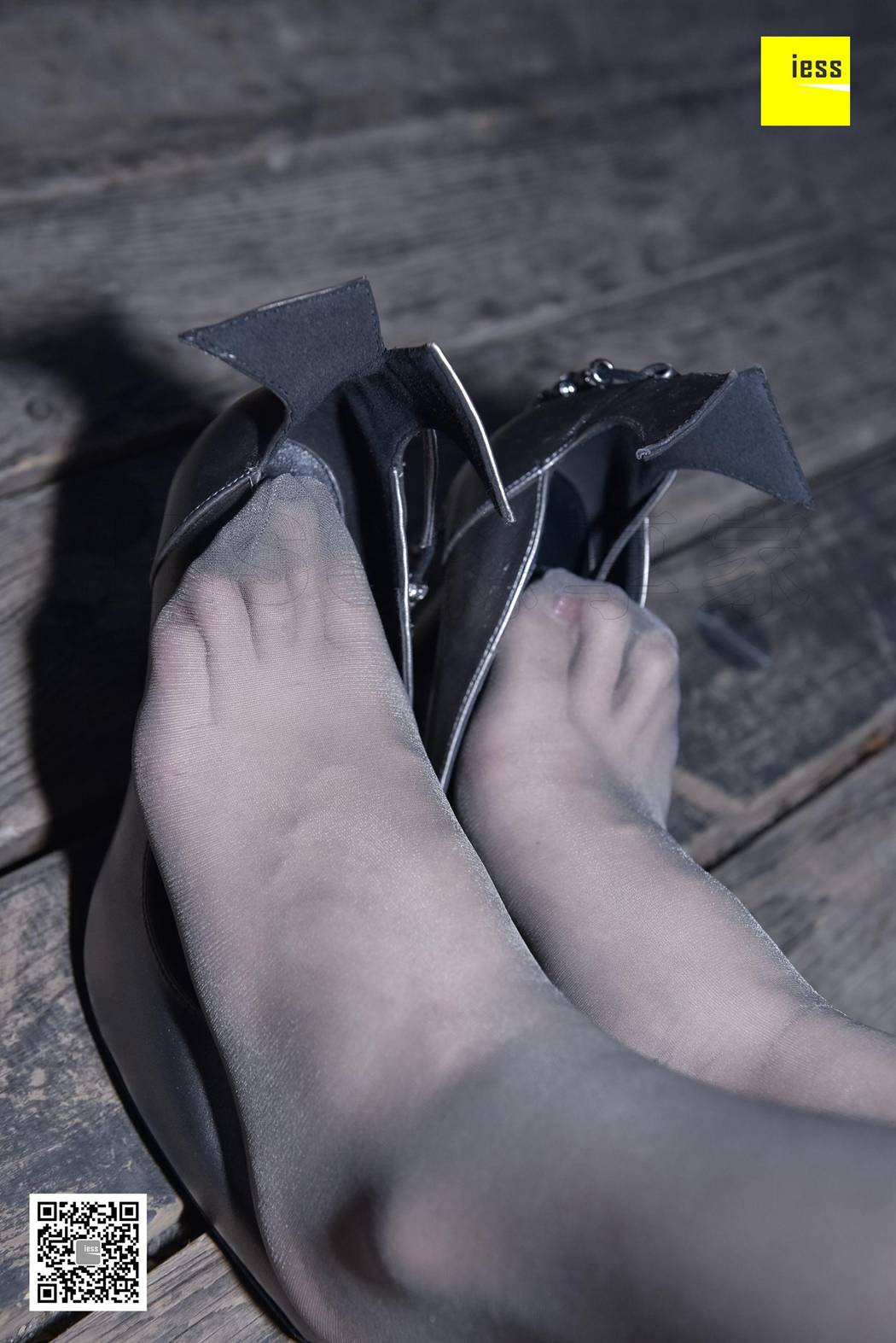 图片[81]-[IESS异思趣向] 2017.12.12 丝享家123：《闪光灯下的灰丝》晶晶 在线浏览 – 速更版-美库