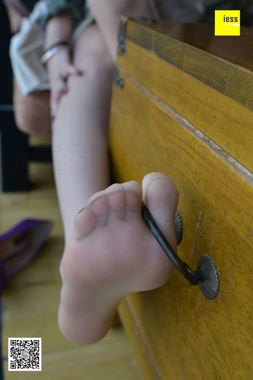 图片[17]-[IESS异思趣向] 2017.12.13 丝享家124：《无敌紫色透视高跟鞋》无名氏 在线浏览 – 速更版-美库