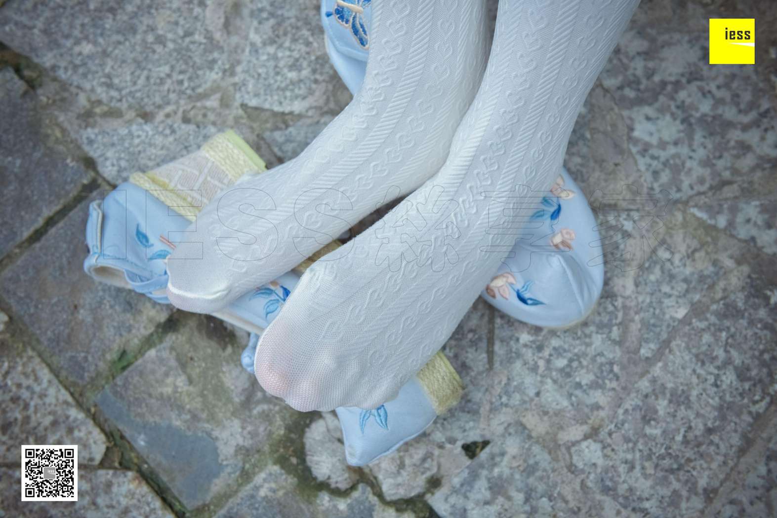 图片[37]-[IESS异思趣向] 2017.12.11 丝享家122：木木《汉服绣花鞋白色袜》 在线浏览 – 速更版-美库