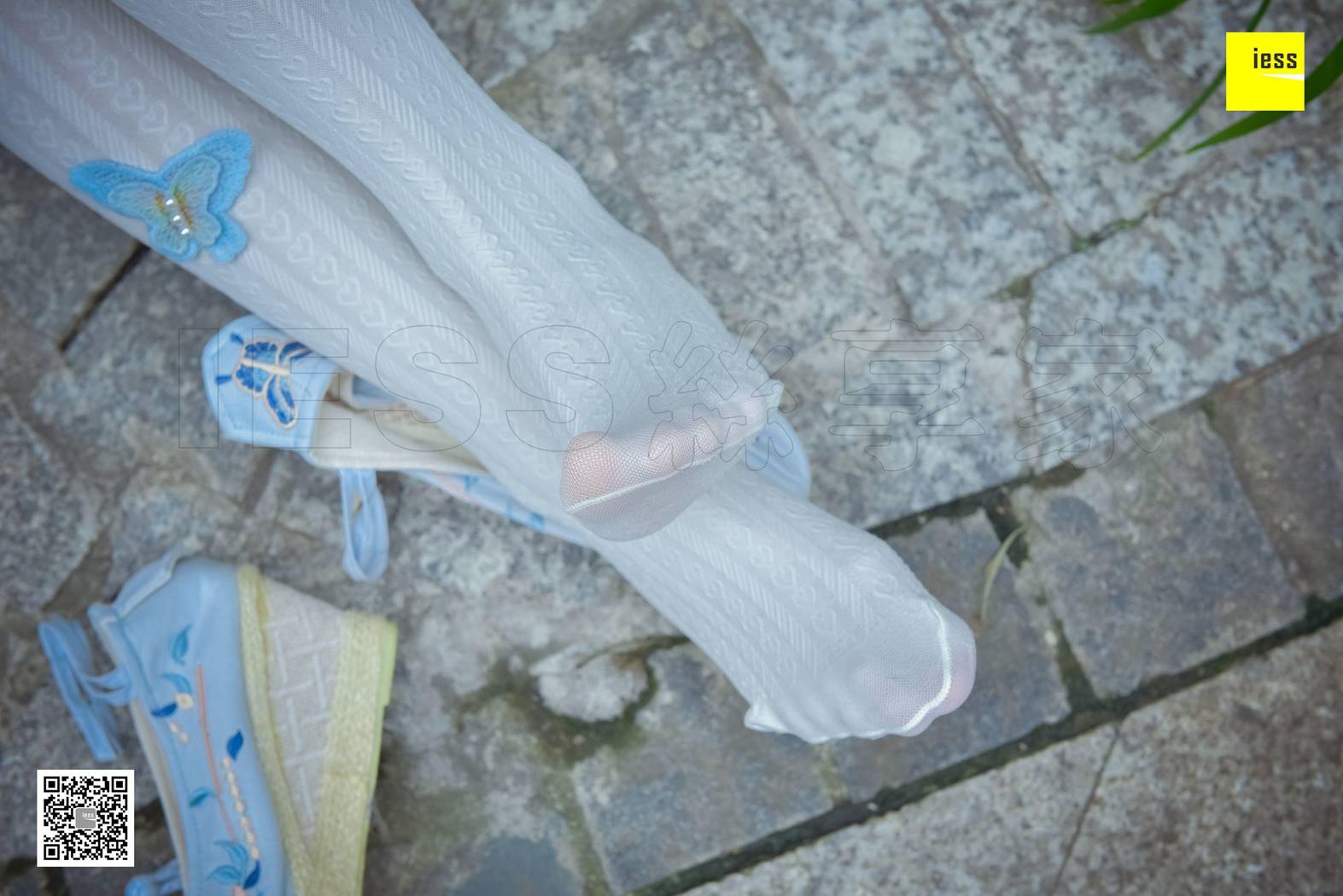 图片[28]-[IESS异思趣向] 2017.12.11 丝享家122：木木《汉服绣花鞋白色袜》 在线浏览 – 速更版-美库