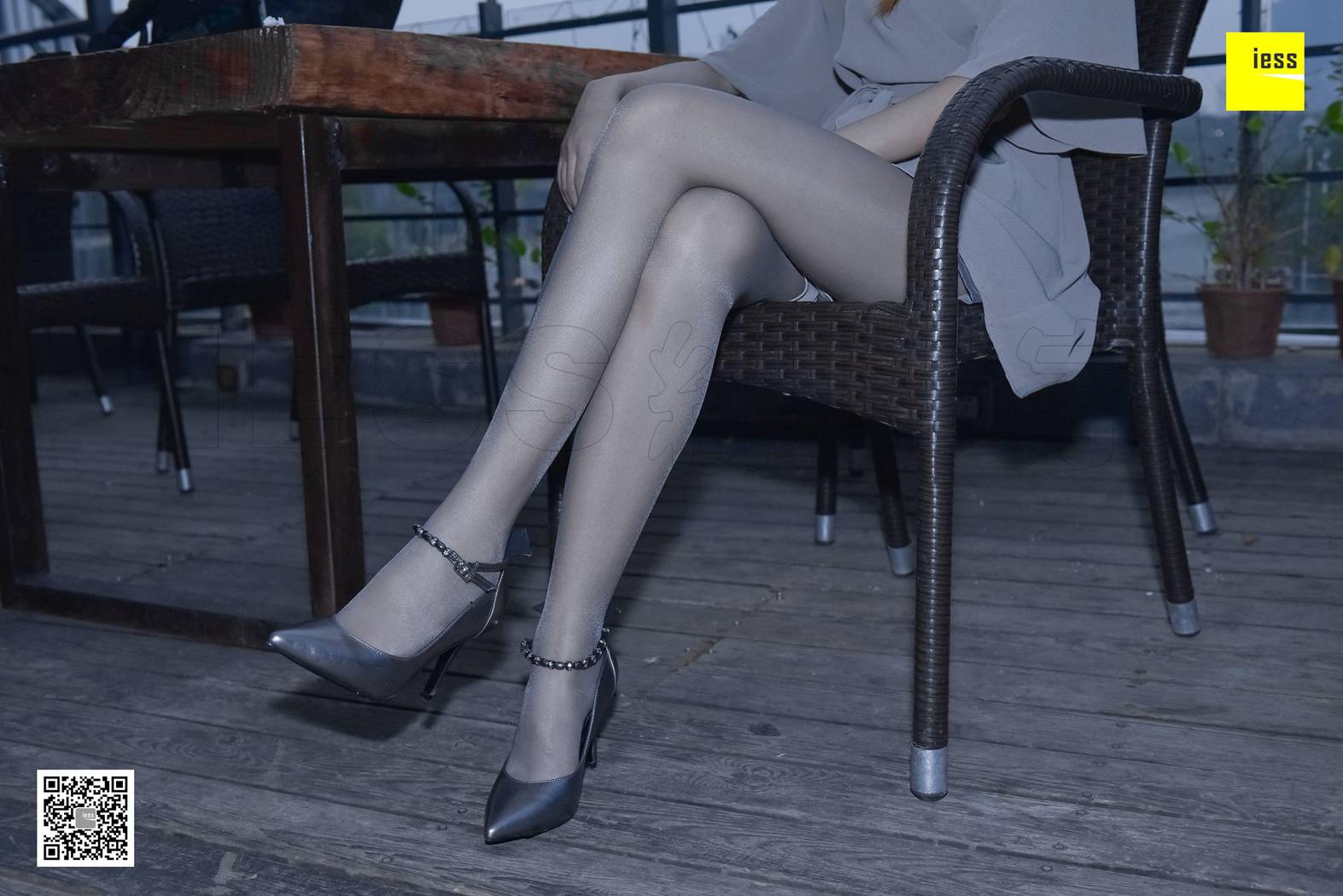 图片[95]-[IESS异思趣向] 2017.12.12 丝享家123：《闪光灯下的灰丝》晶晶 在线浏览 – 速更版-美库