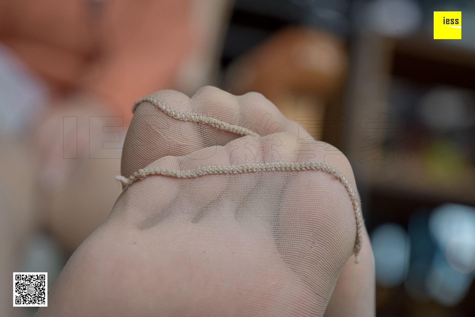 图片[36]-[IESS异思趣向] 2017.12.18 丝享家127：《蕾丝裙肉丝红鞋》婉萍 在线浏览 – 速更版-美库