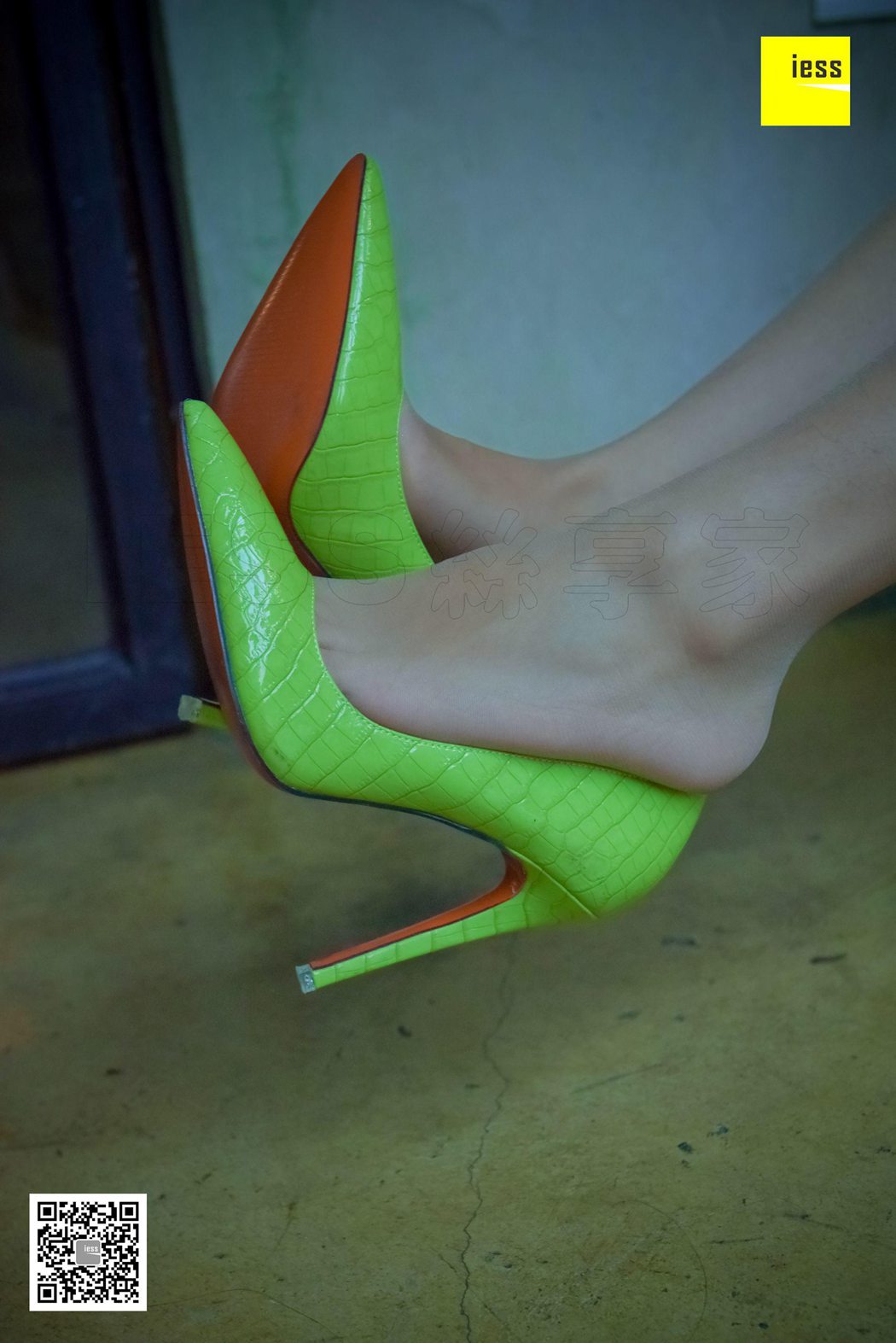 图片[5]-[IESS异思趣向] 2017.12.20 丝享家129：《木木的草木绿高跟》木木 在线浏览 – 速更版-美库