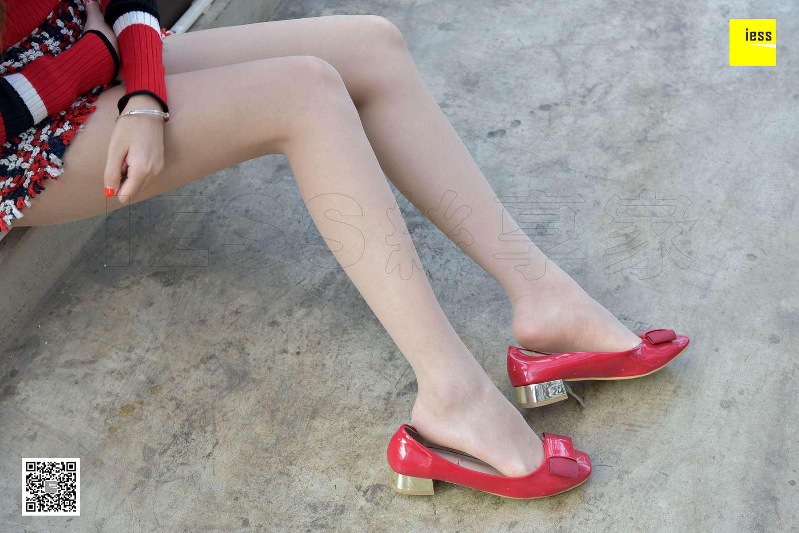 图片[7]-[IESS异思趣向] 2017.12.25 丝享家132：《七七祝你圣诞快乐》七七 在线浏览 – 速更版-美库